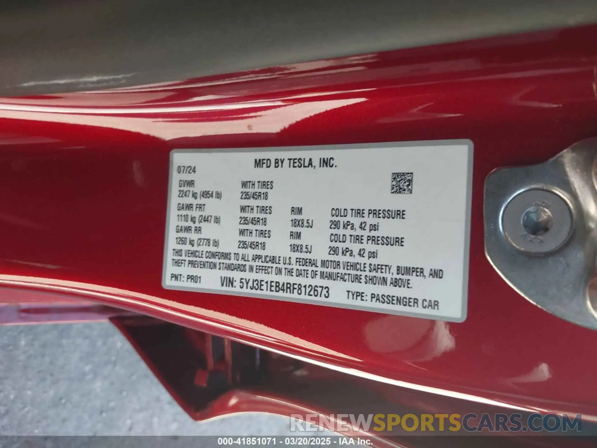 9 Photograph of a damaged car 5YJ3E1EB4RF812673 TESLA MODEL 3 2024