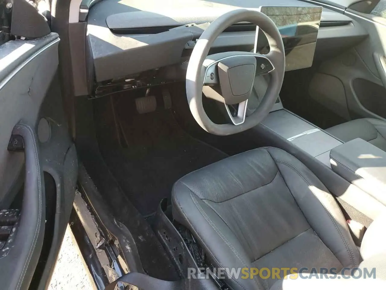 8 Photograph of a damaged car 5YJ3E1EB4RF813208 TESLA MODEL 3 2024