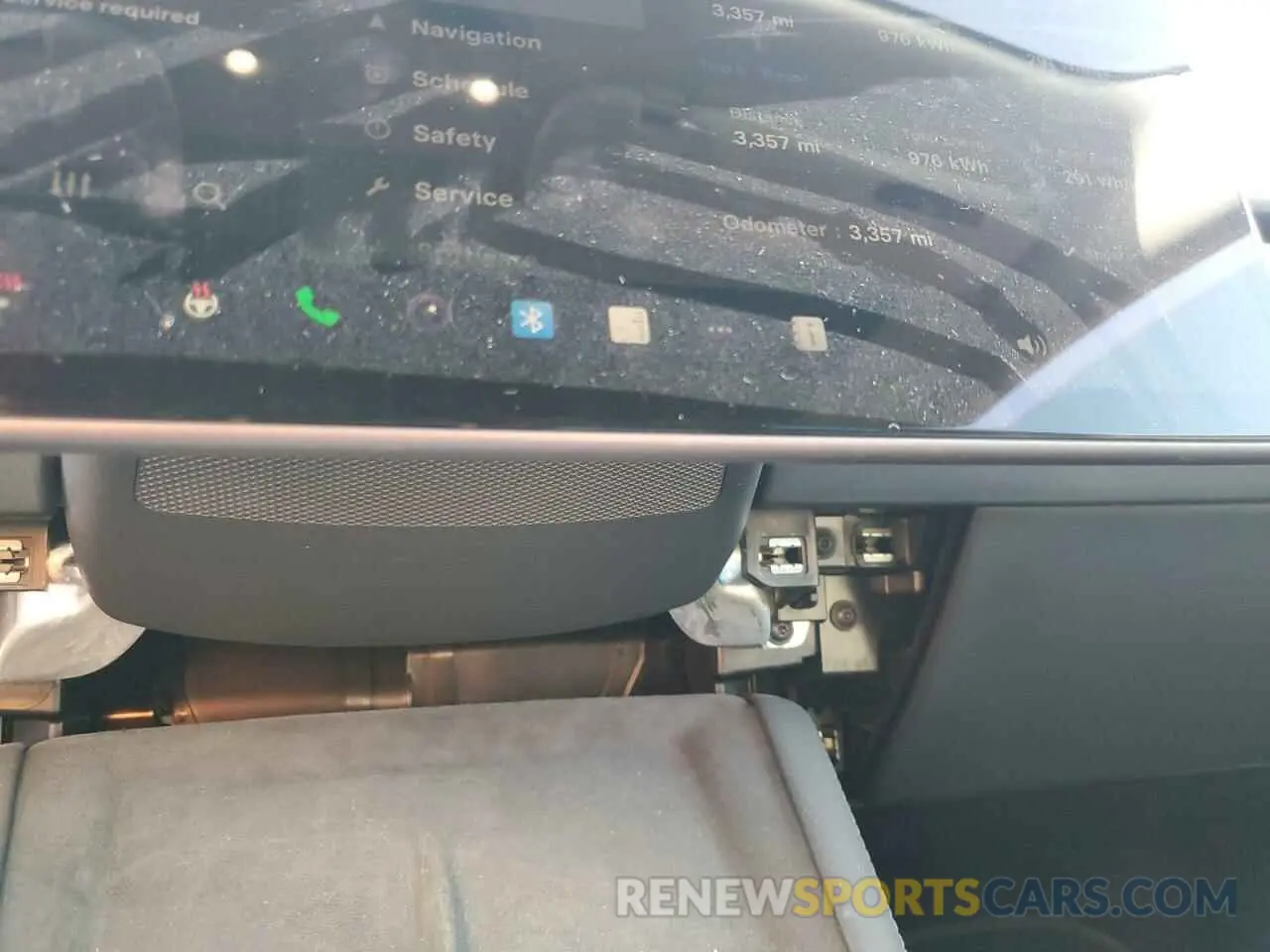 9 Photograph of a damaged car 5YJ3E1EB4RF813208 TESLA MODEL 3 2024