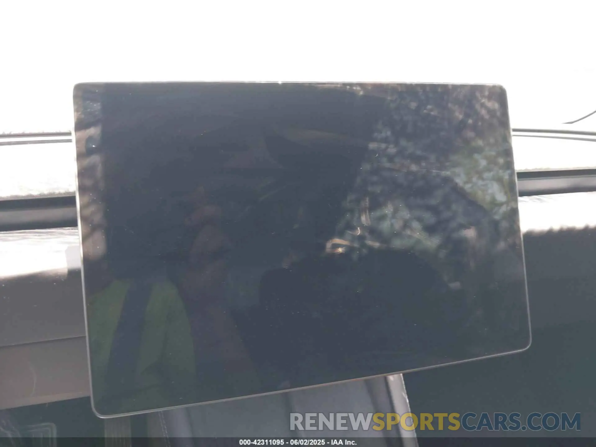 18 Photograph of a damaged car 5YJ3E1EB4RF834351 TESLA MODEL 3 2024