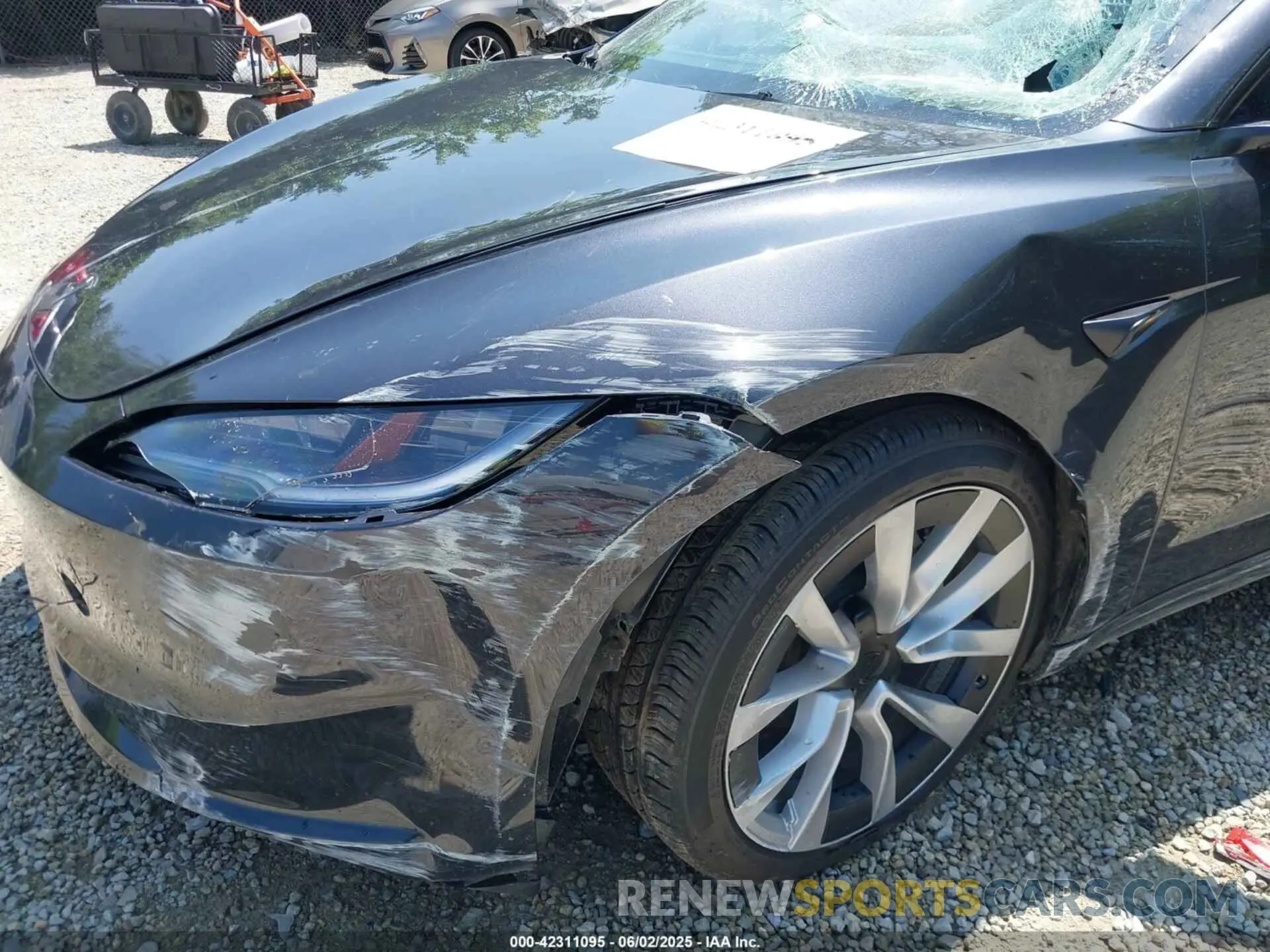 19 Photograph of a damaged car 5YJ3E1EB4RF834351 TESLA MODEL 3 2024