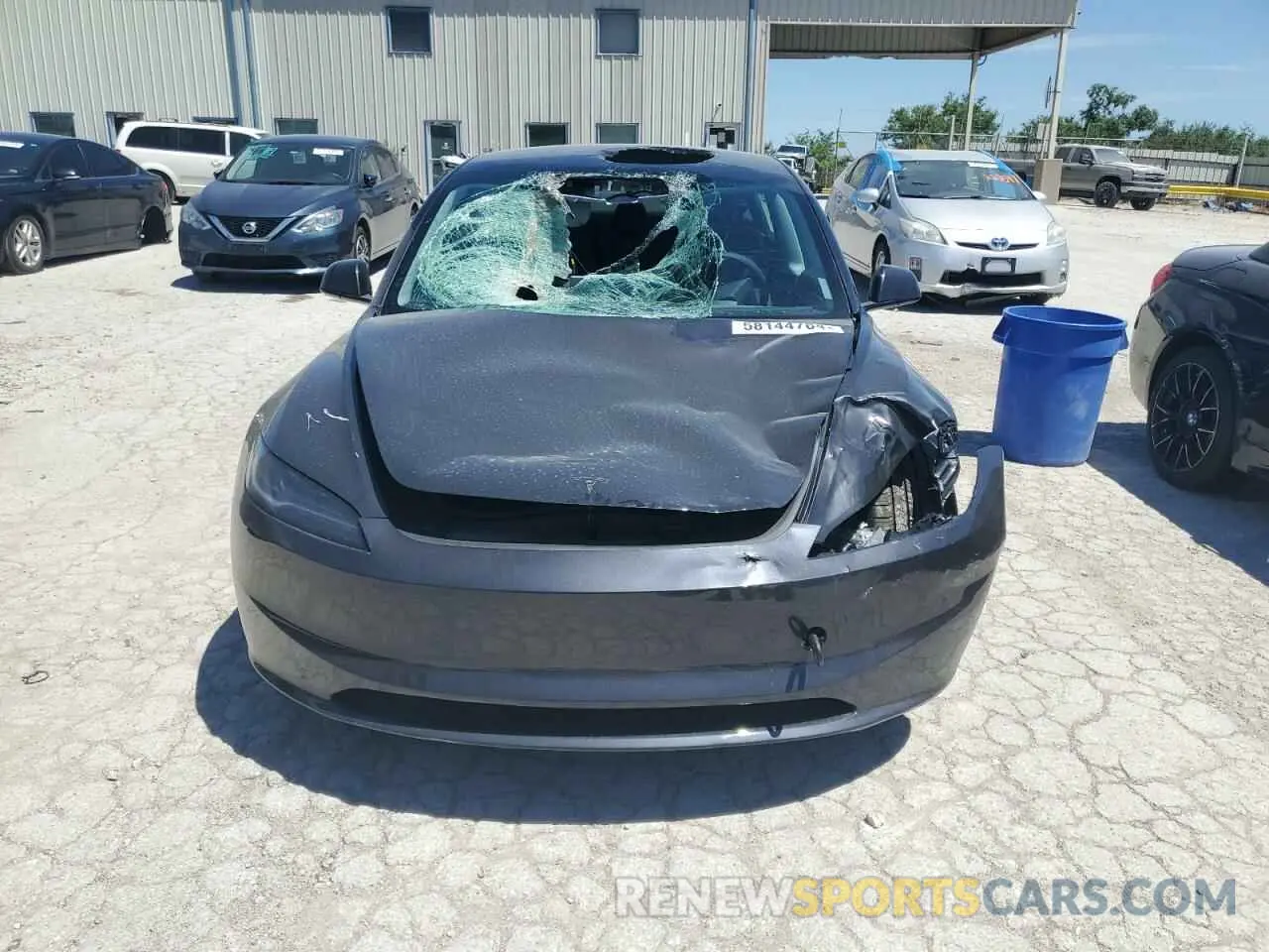 5 Photograph of a damaged car 5YJ3E1EB5RF735795 TESLA MODEL 3 2024