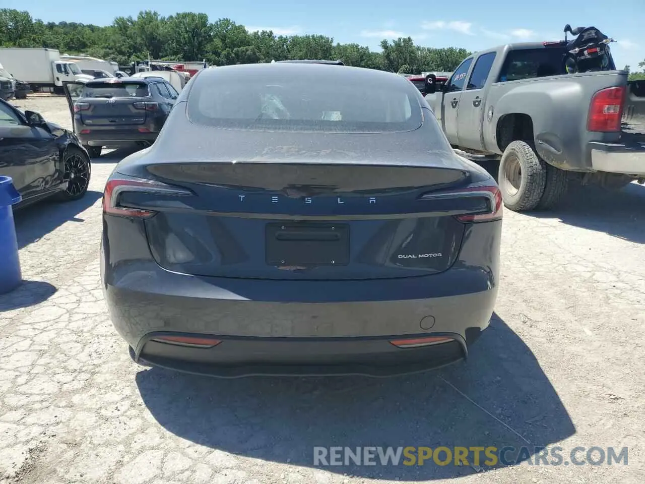 6 Photograph of a damaged car 5YJ3E1EB5RF735795 TESLA MODEL 3 2024