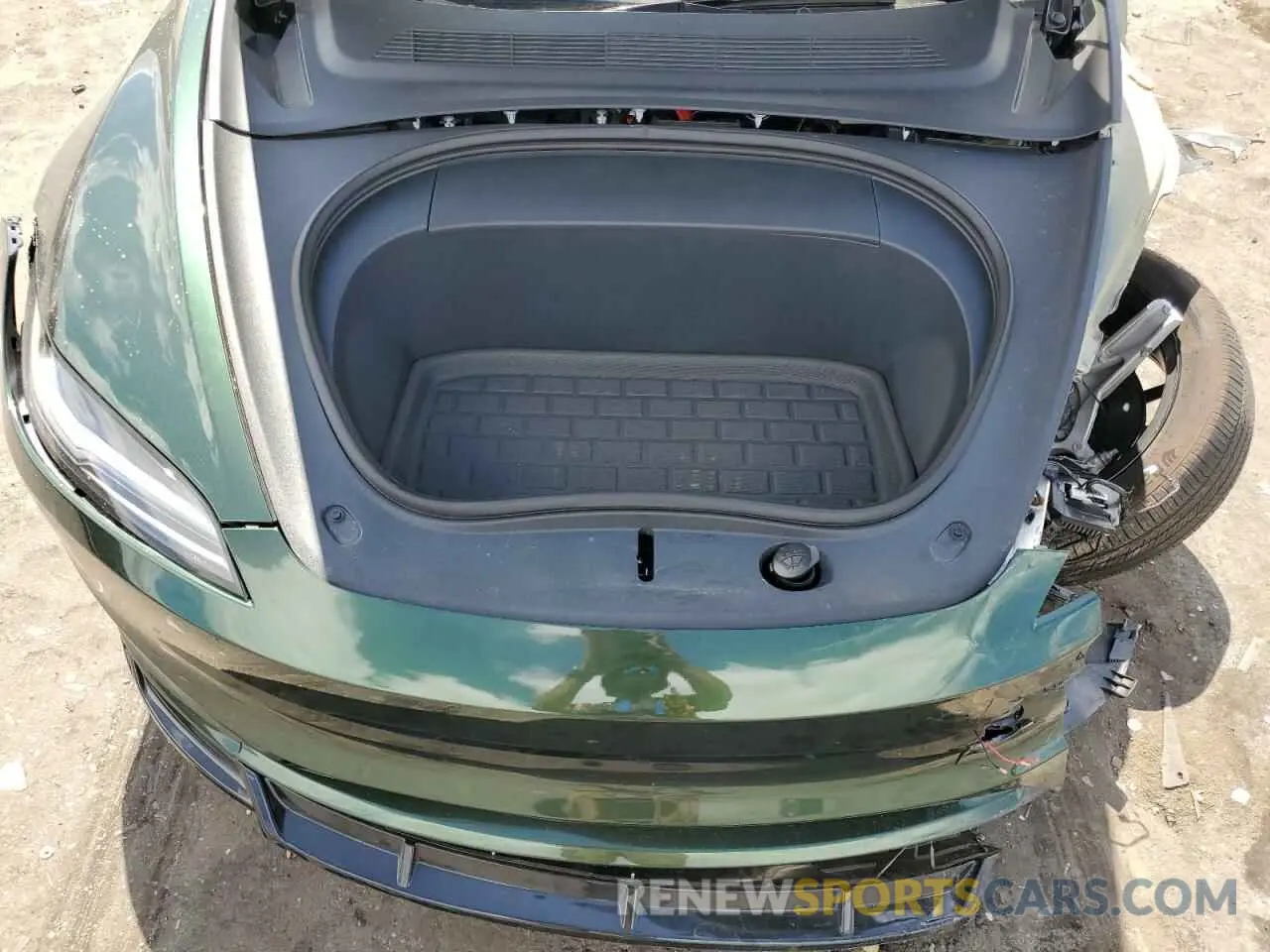 11 Photograph of a damaged car 5YJ3E1EB5RF737790 TESLA MODEL 3 2024