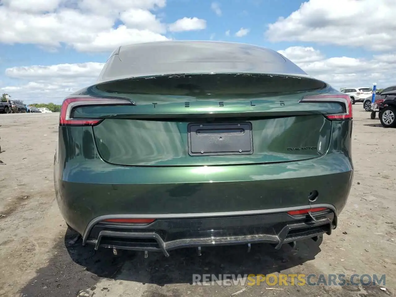 6 Photograph of a damaged car 5YJ3E1EB5RF737790 TESLA MODEL 3 2024