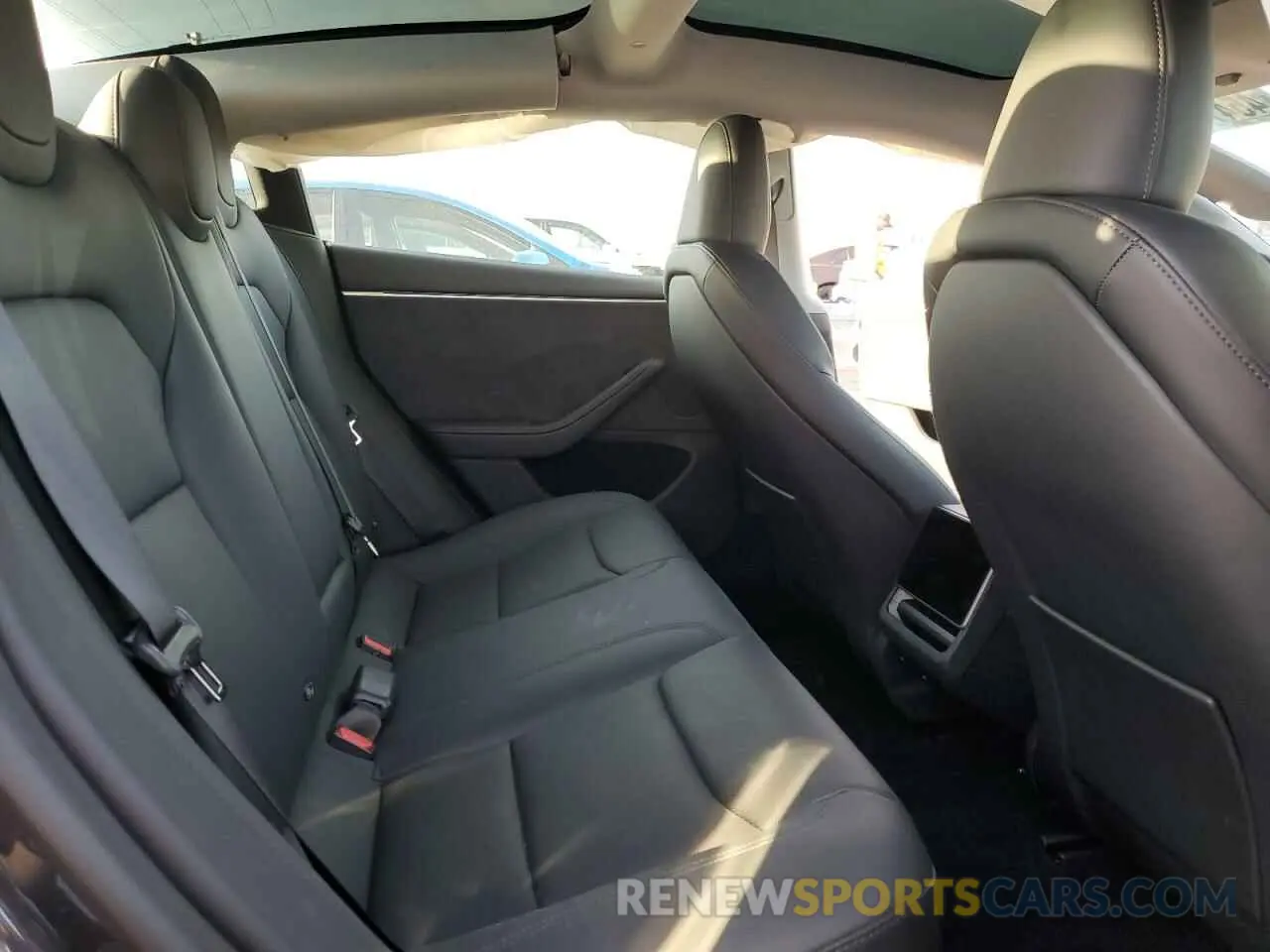 11 Photograph of a damaged car 5YJ3E1EB5RF753911 TESLA MODEL 3 2024