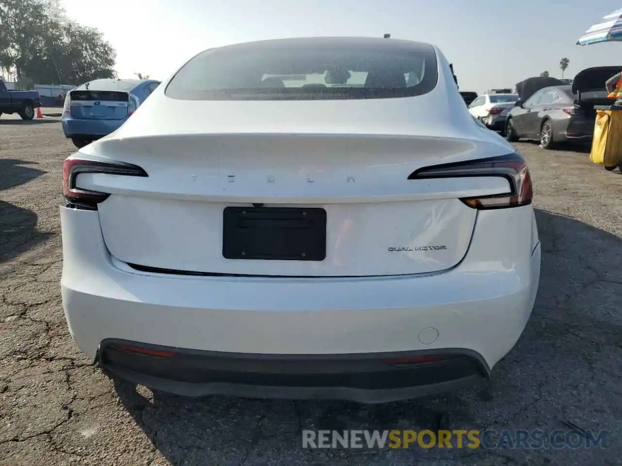 6 Photograph of a damaged car 5YJ3E1EB5RF817218 TESLA MODEL 3 2024