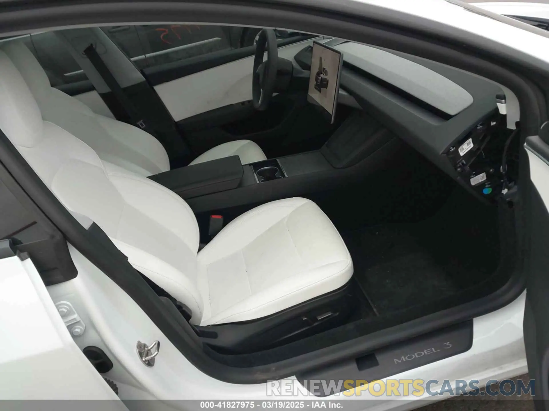 5 Photograph of a damaged car 5YJ3E1EB5RF855161 TESLA MODEL 3 2024