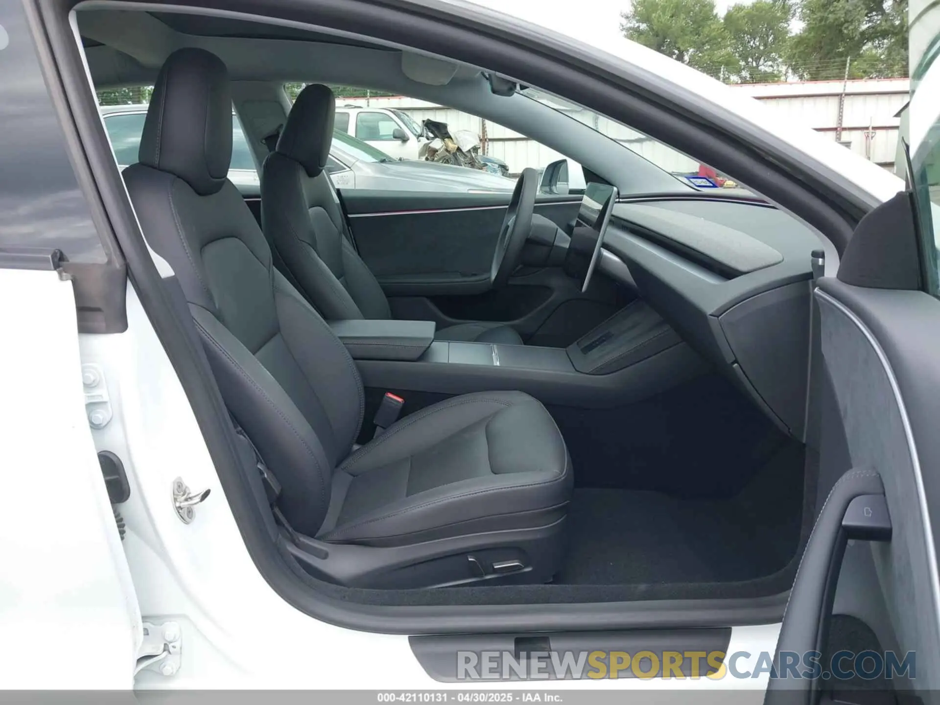 5 Photograph of a damaged car 5YJ3E1EB6RF795164 TESLA MODEL 3 2024