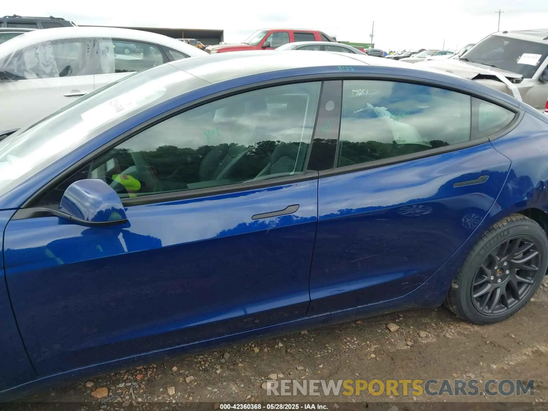 15 Photograph of a damaged car 5YJ3E1EB6RF795181 TESLA MODEL 3 2024