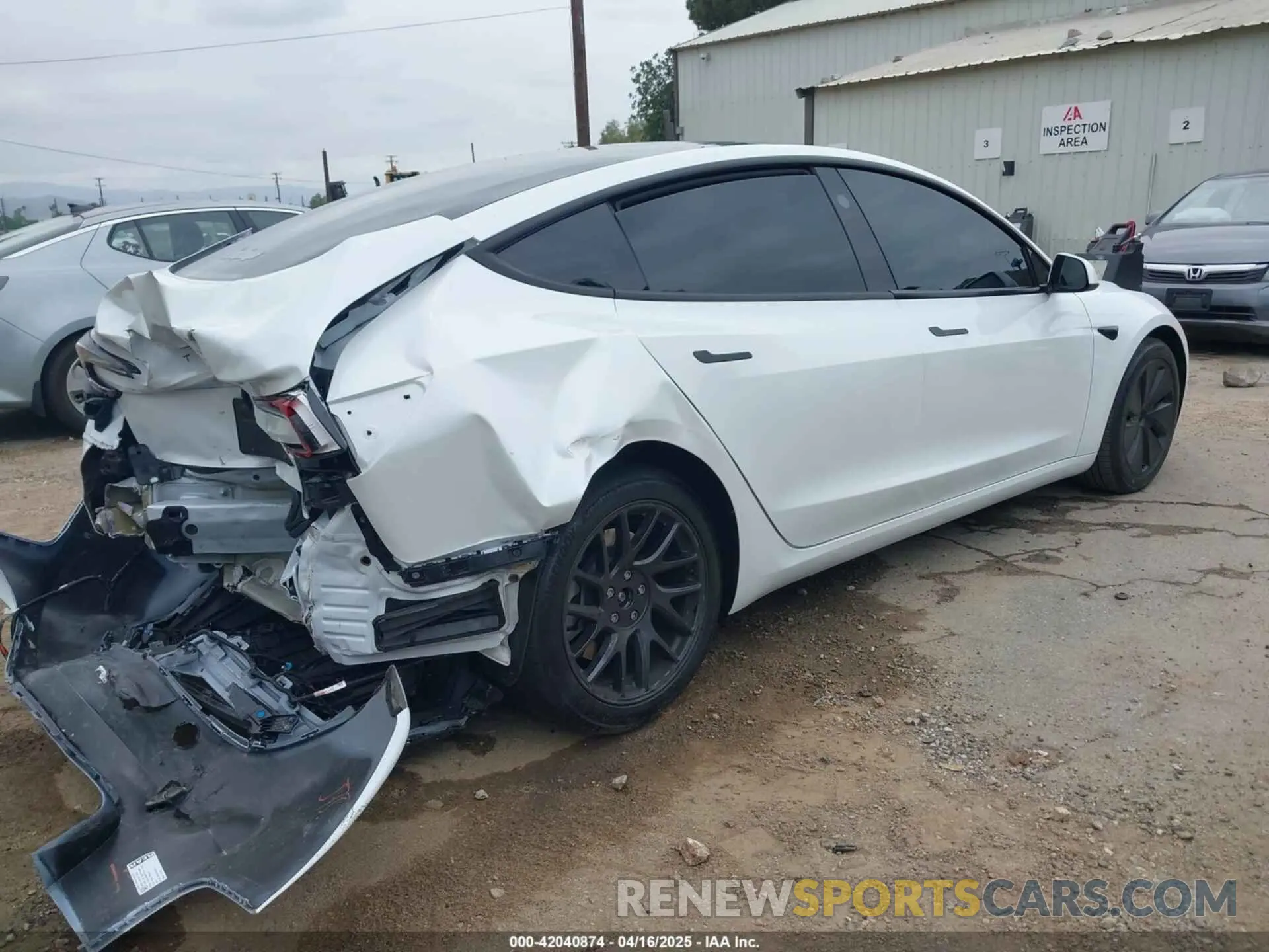 4 Photograph of a damaged car 5YJ3E1EB6RF842807 TESLA MODEL 3 2024