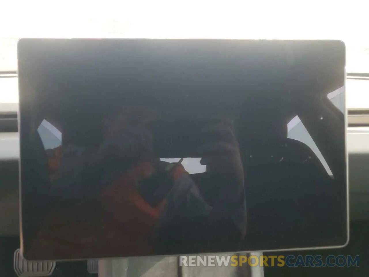 9 Photograph of a damaged car 5YJ3E1EB7RF732915 TESLA MODEL 3 2024