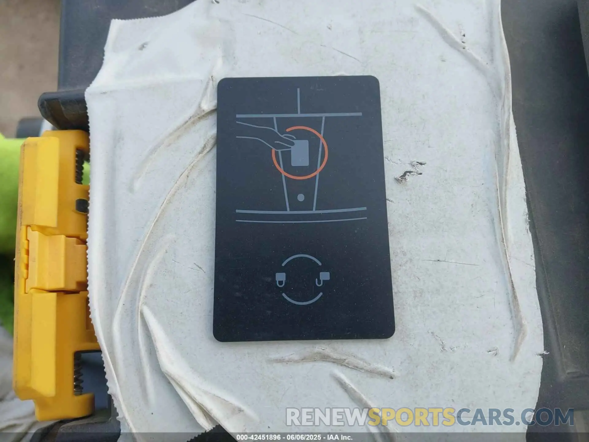 11 Photograph of a damaged car 5YJ3E1EB7RF808827 TESLA MODEL 3 2024