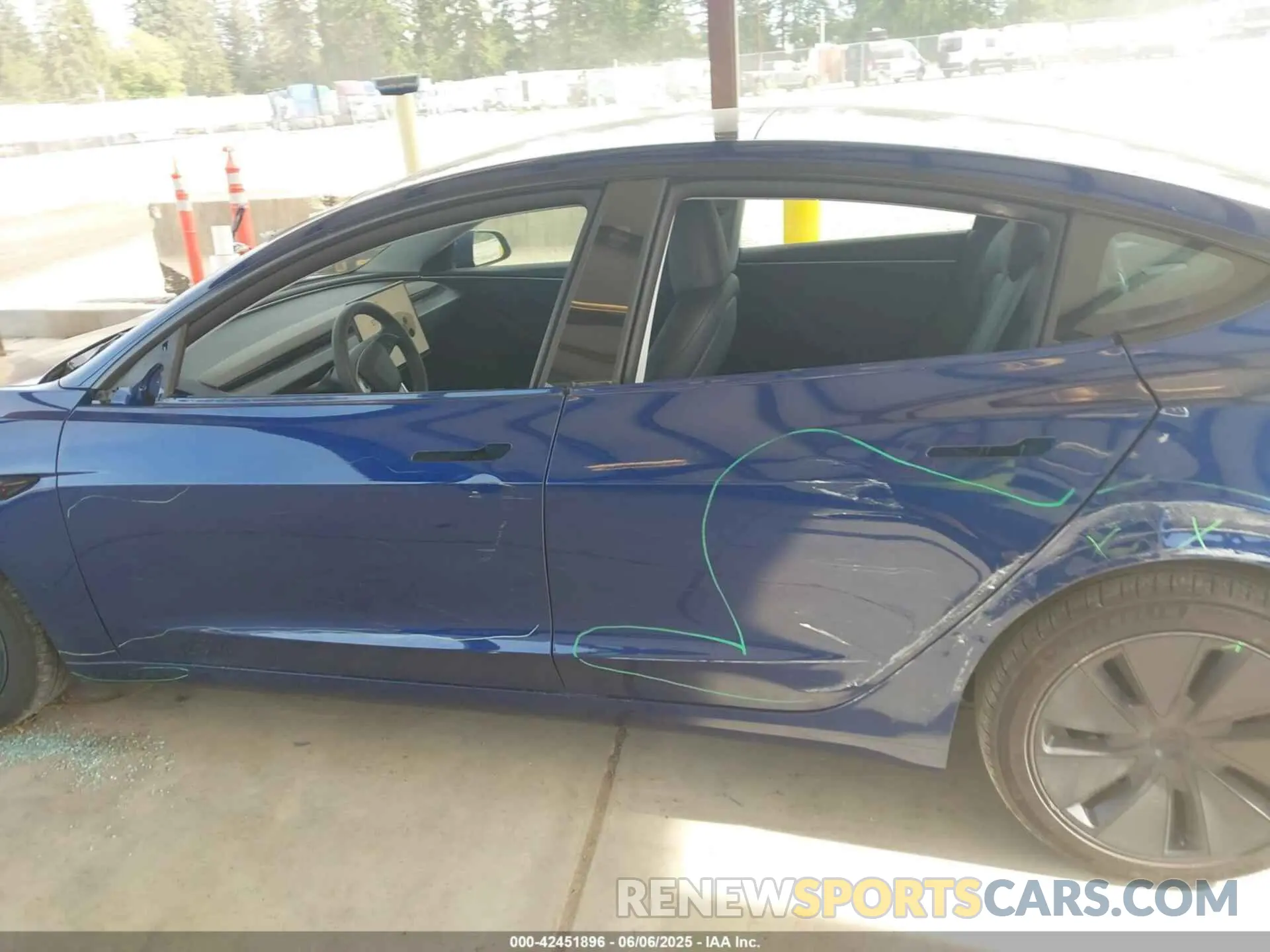 15 Photograph of a damaged car 5YJ3E1EB7RF808827 TESLA MODEL 3 2024
