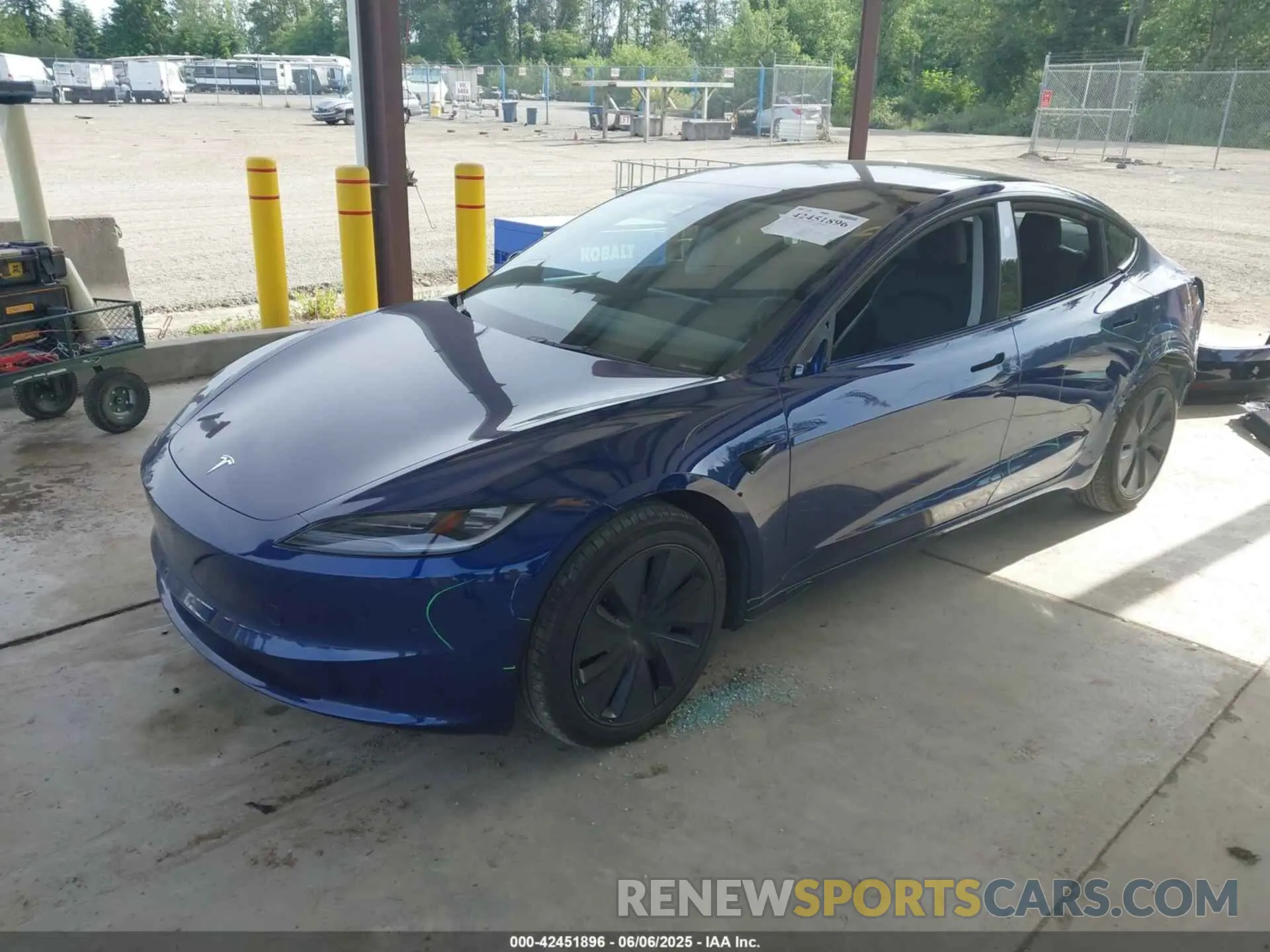 2 Photograph of a damaged car 5YJ3E1EB7RF808827 TESLA MODEL 3 2024