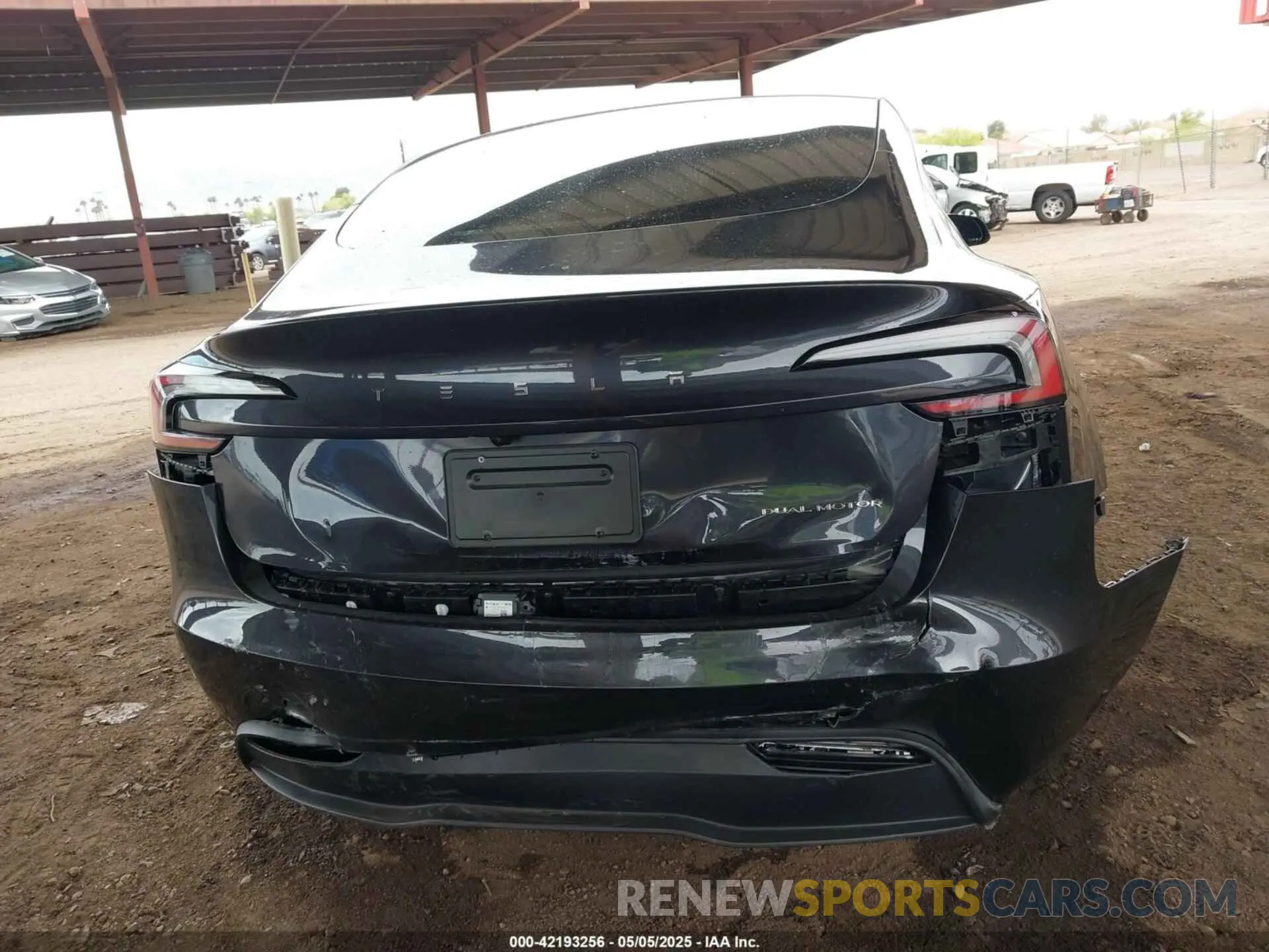 16 Photograph of a damaged car 5YJ3E1EB7RF815082 TESLA MODEL 3 2024