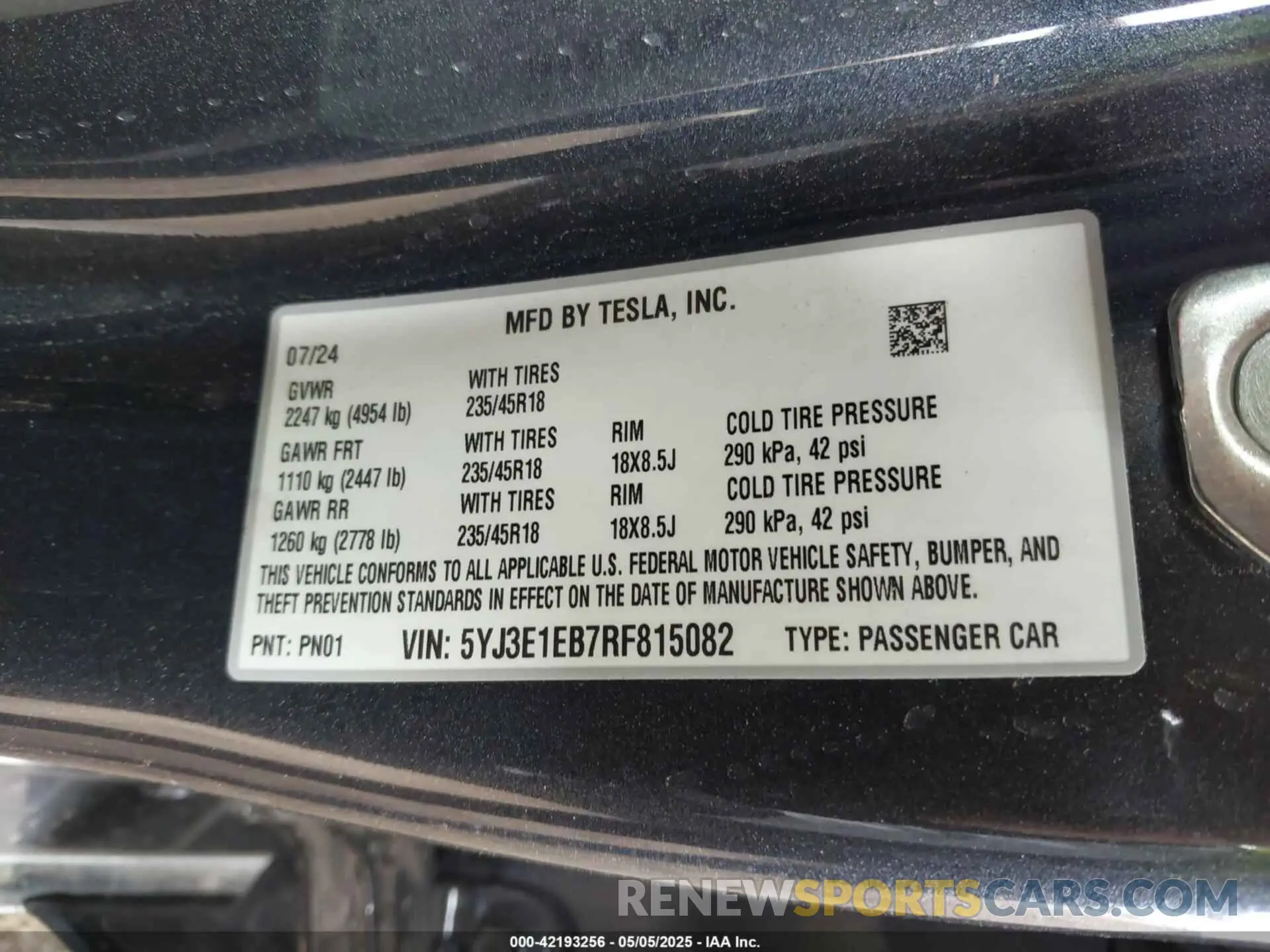 9 Photograph of a damaged car 5YJ3E1EB7RF815082 TESLA MODEL 3 2024