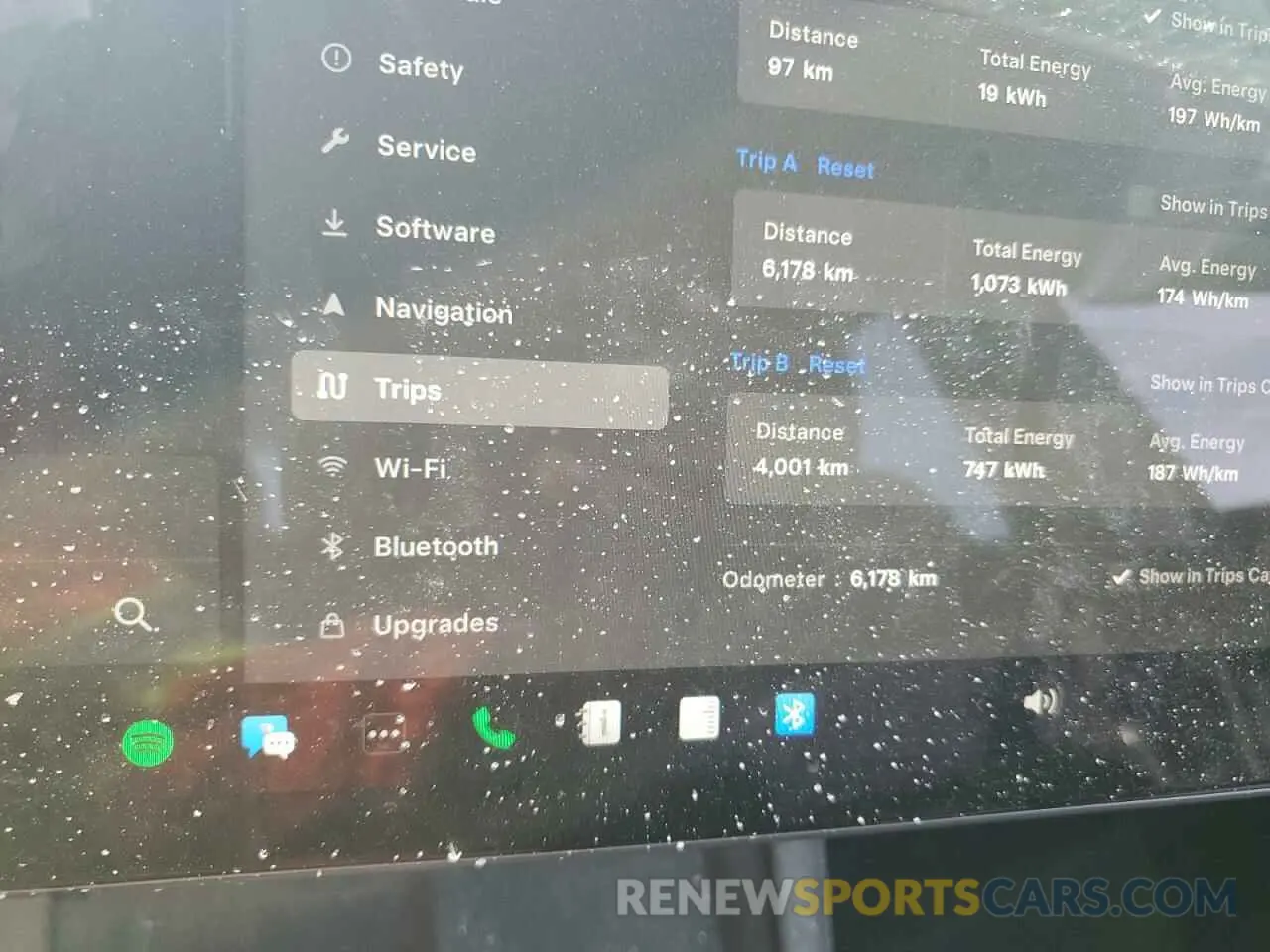 9 Photograph of a damaged car 5YJ3E1EB7RF847787 TESLA MODEL 3 2024