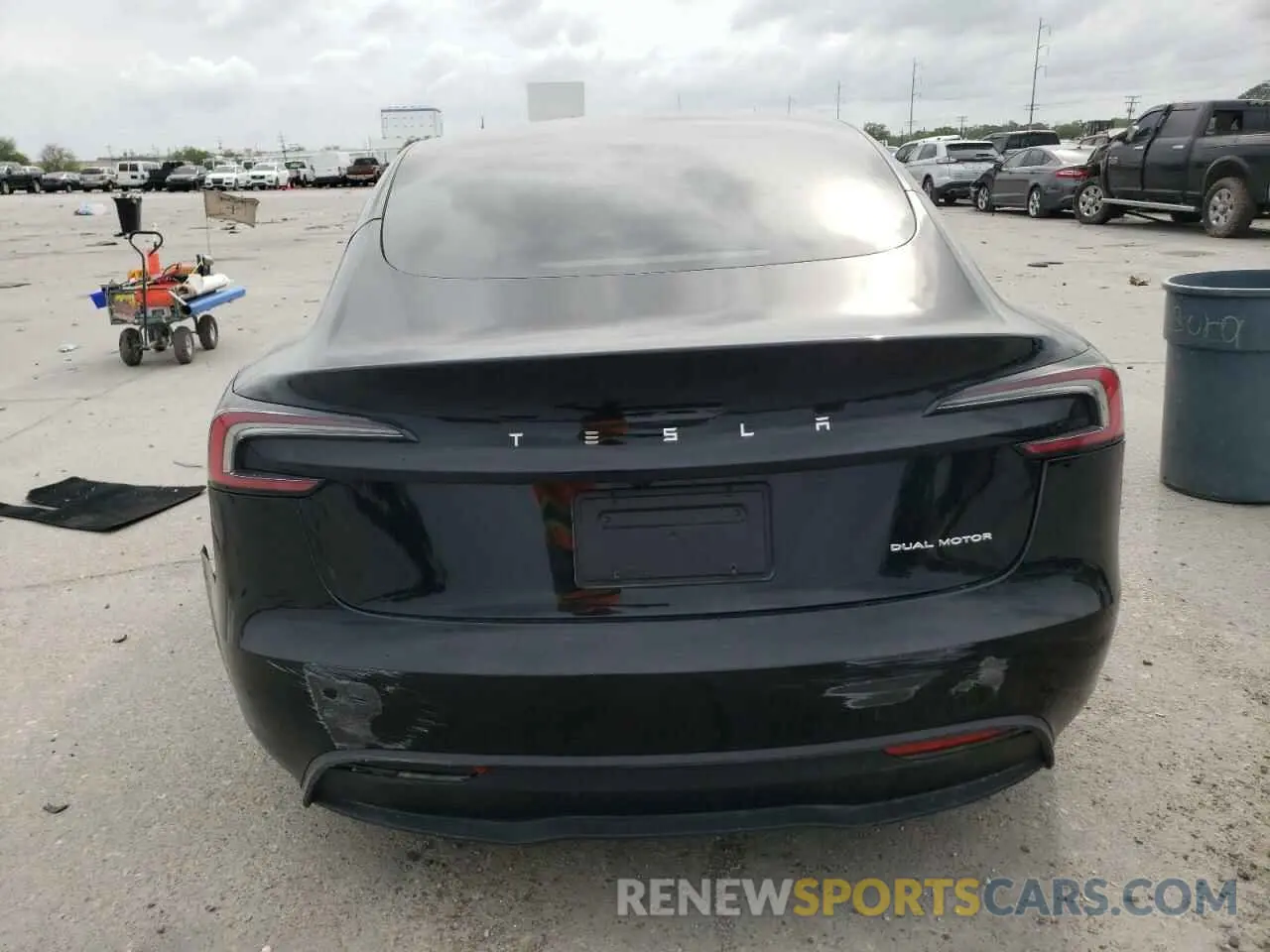 6 Photograph of a damaged car 5YJ3E1EB8RF717033 TESLA MODEL 3 2024