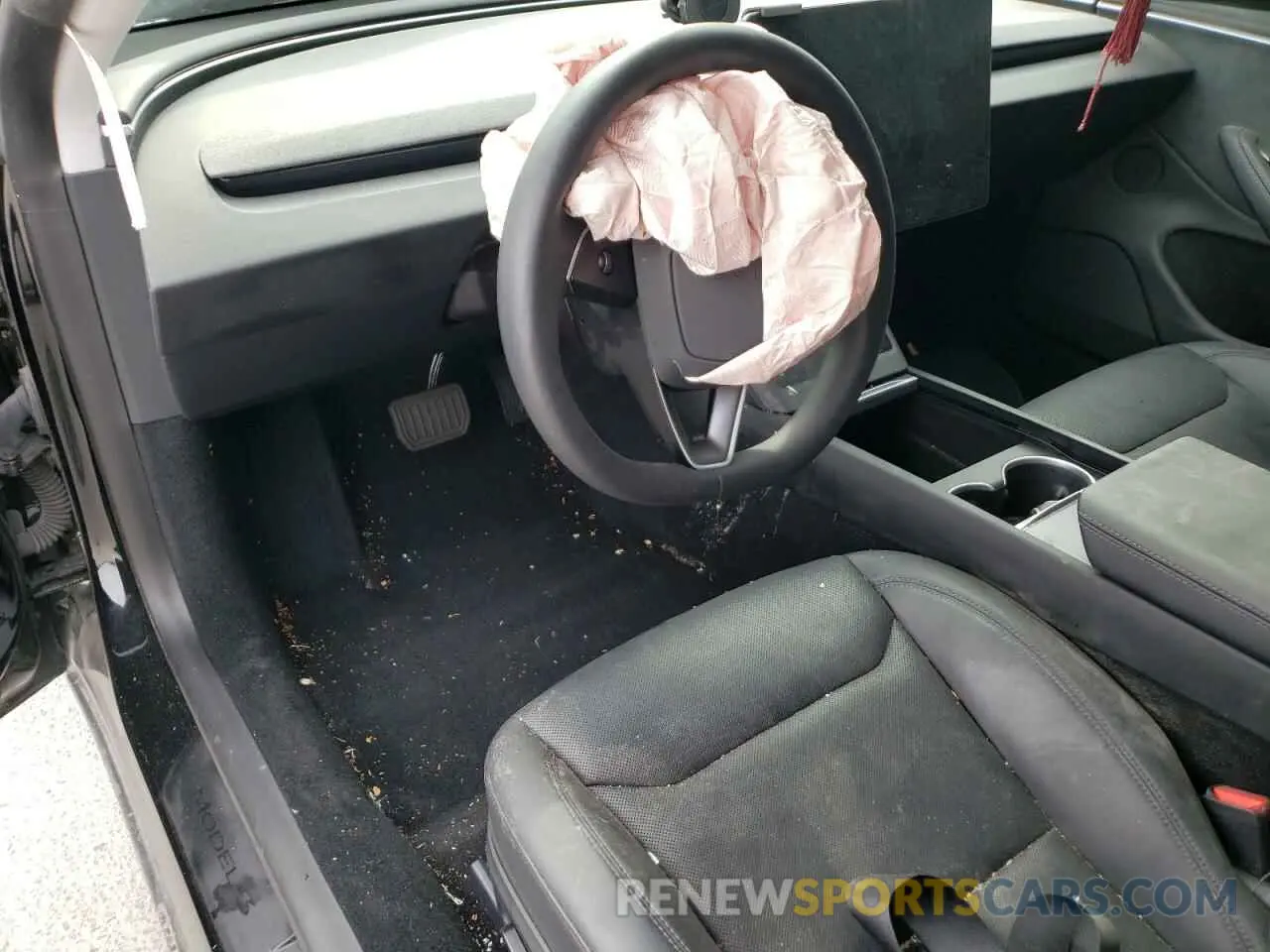 8 Photograph of a damaged car 5YJ3E1EB8RF717033 TESLA MODEL 3 2024