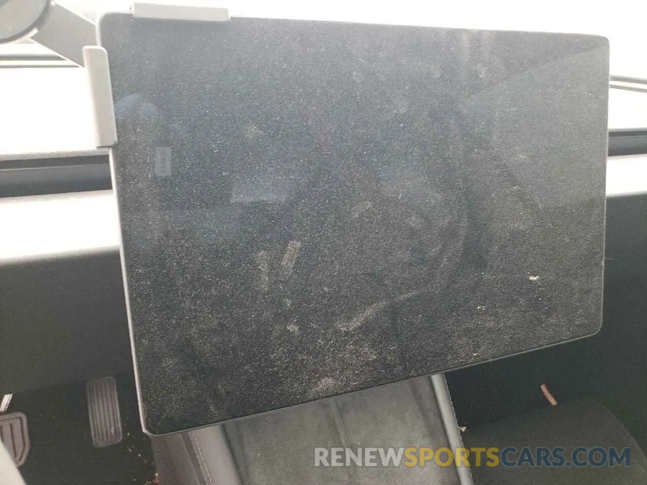 9 Photograph of a damaged car 5YJ3E1EB8RF717033 TESLA MODEL 3 2024