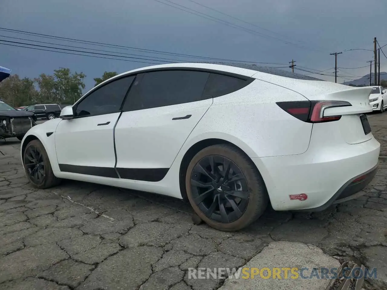 2 Photograph of a damaged car 5YJ3E1EB8RF729148 TESLA MODEL 3 2024