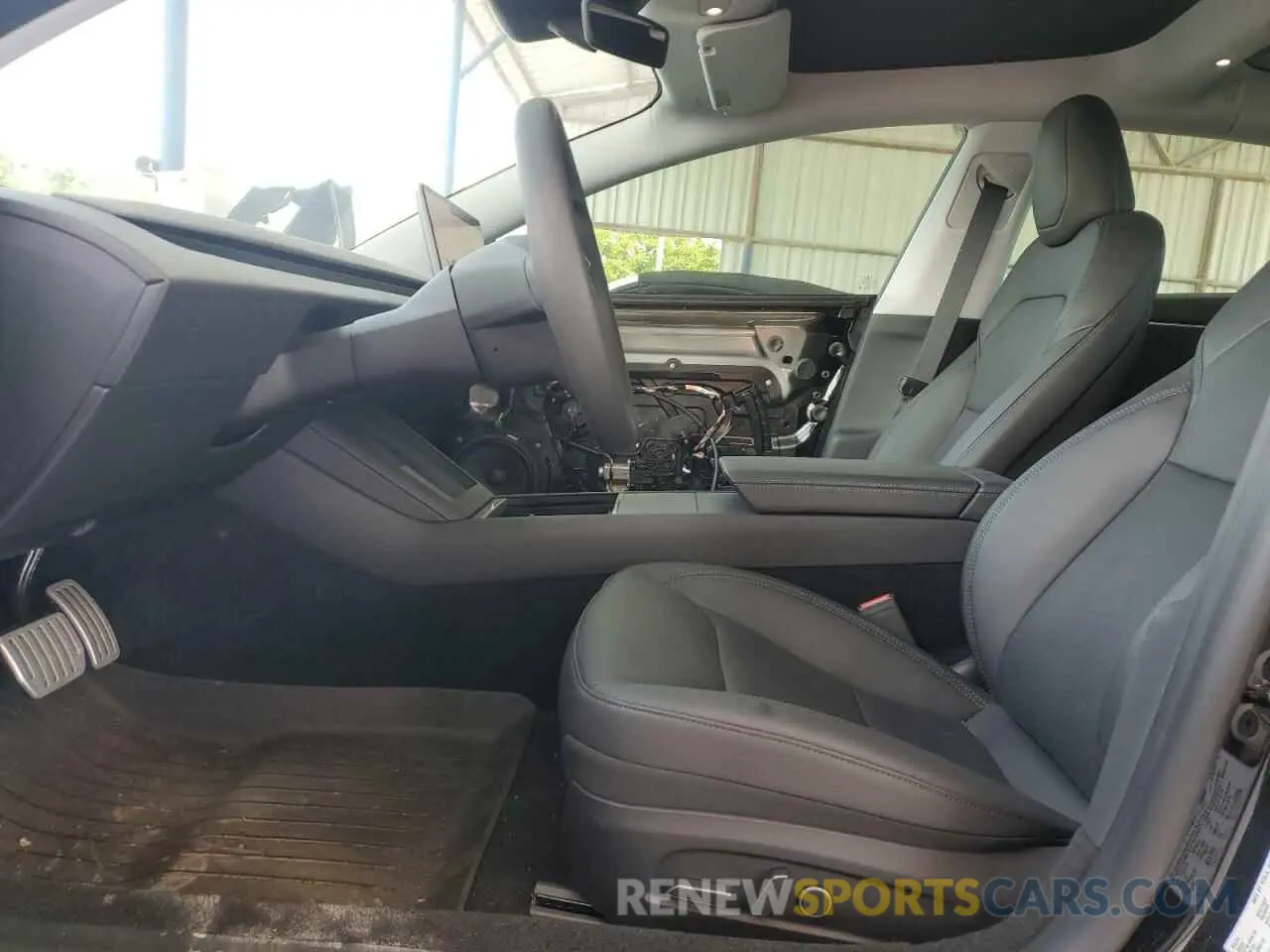 7 Photograph of a damaged car 5YJ3E1EB8RF737962 TESLA MODEL 3 2024