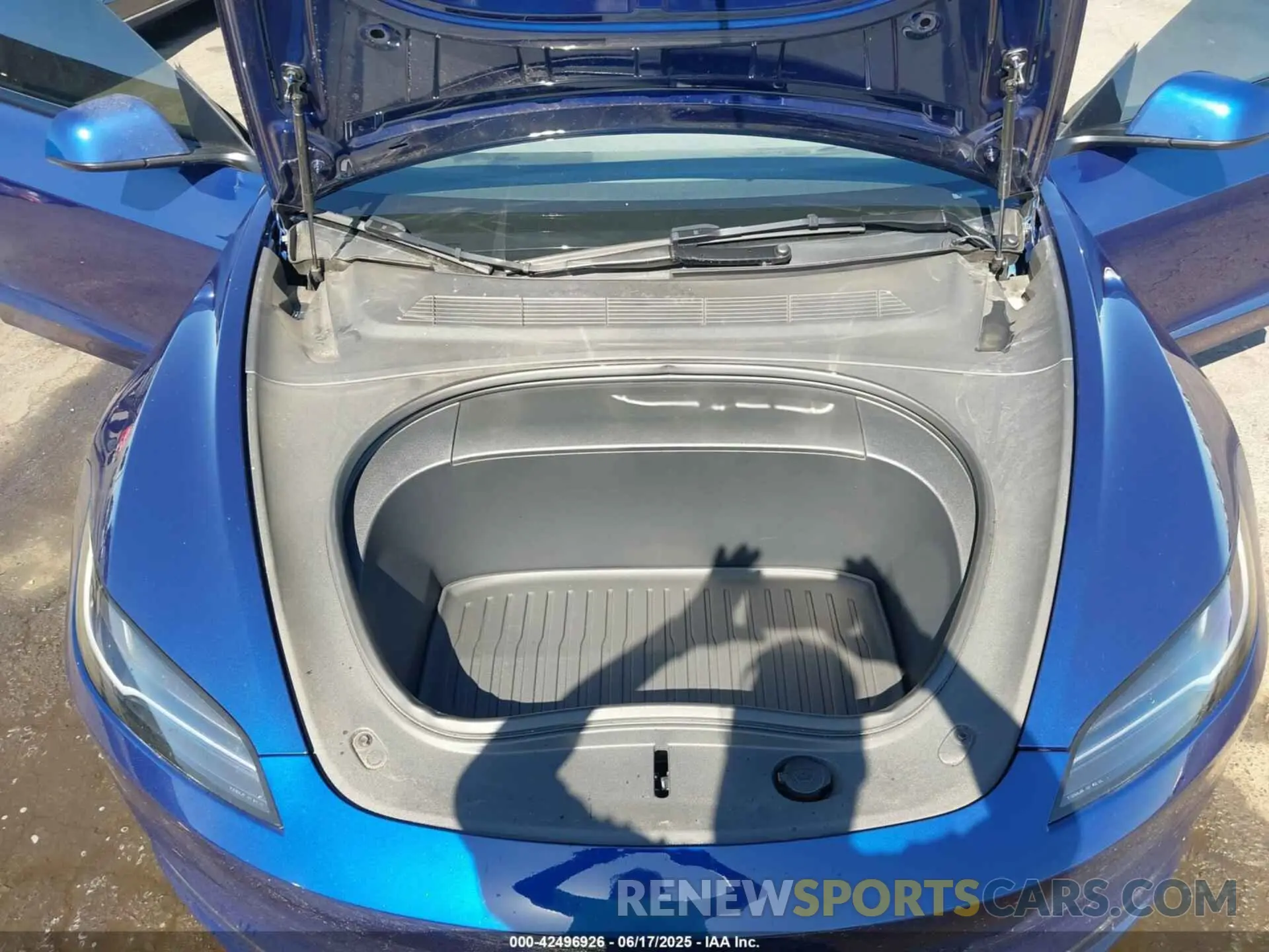10 Photograph of a damaged car 5YJ3E1EB8RF738089 TESLA MODEL 3 2024