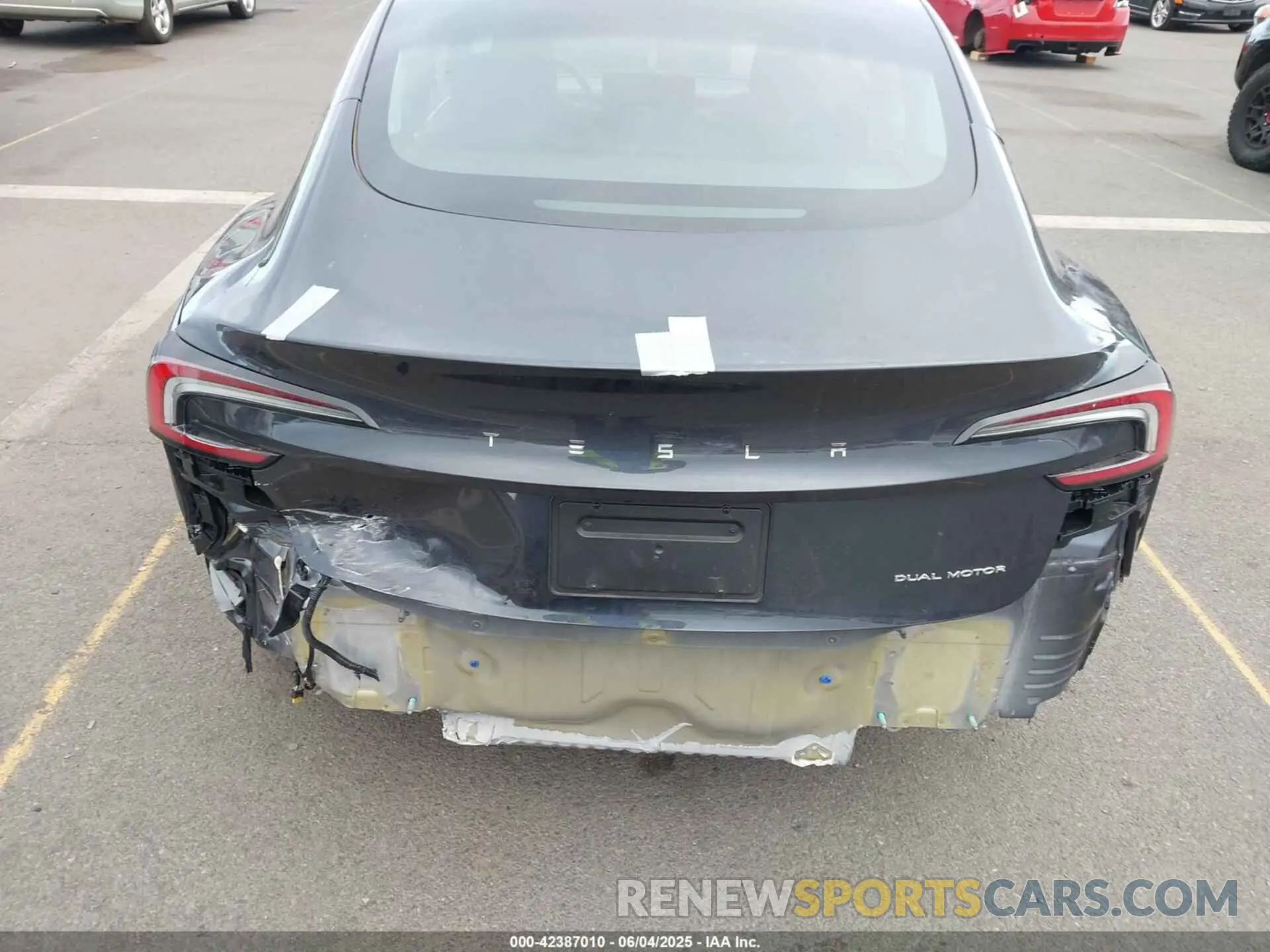 6 Photograph of a damaged car 5YJ3E1EB8RF812854 TESLA MODEL 3 2024