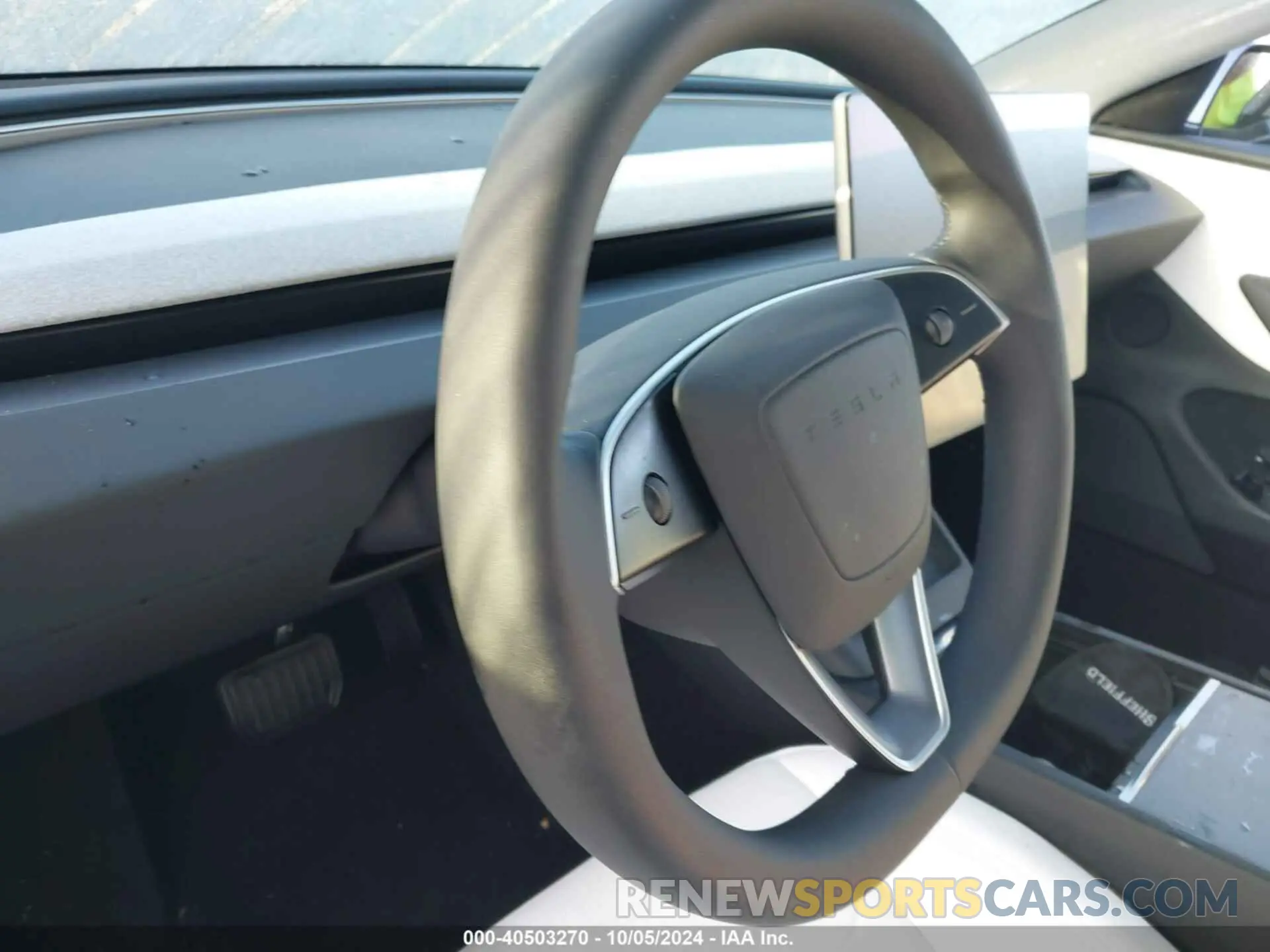 7 Photograph of a damaged car 5YJ3E1EB9RF755581 TESLA MODEL 3 2024