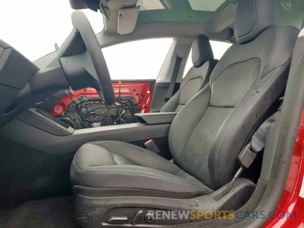 7 Photograph of a damaged car 5YJ3E1EB9RF755712 TESLA MODEL 3 2024
