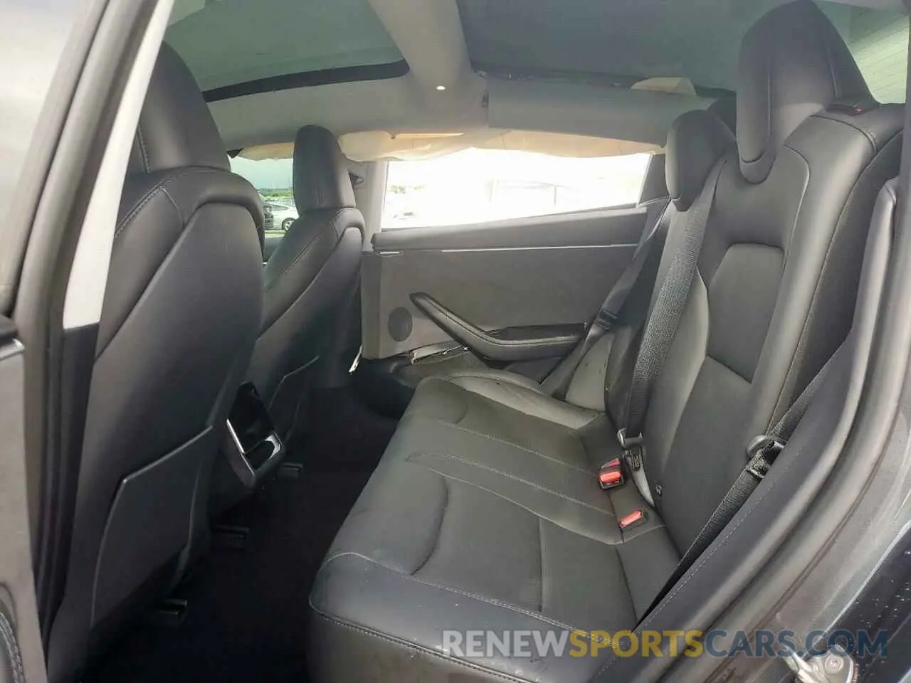 10 Photograph of a damaged car 5YJ3E1EB9RF798785 TESLA MODEL 3 2024
