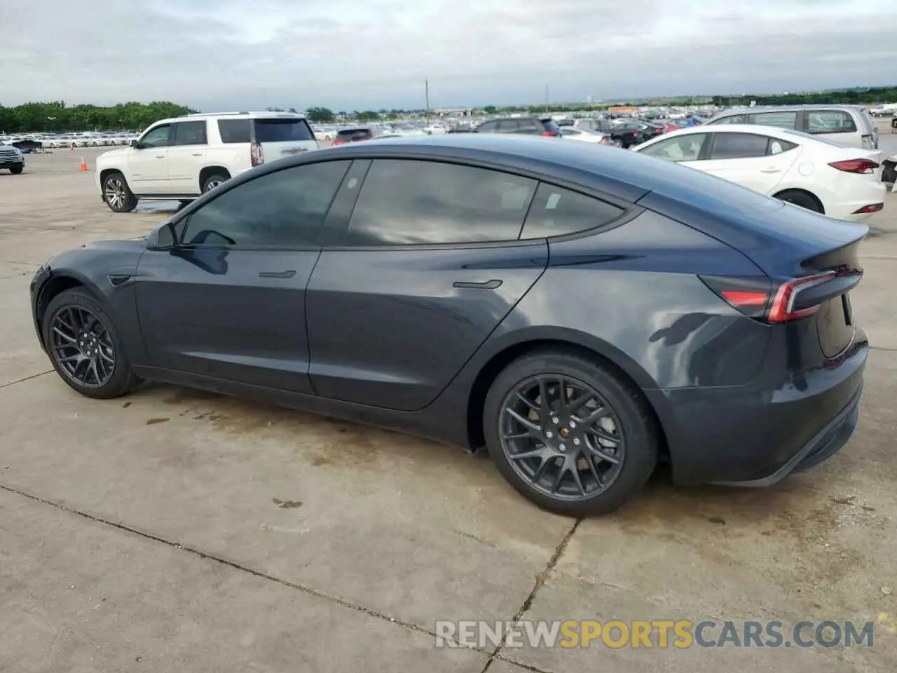 2 Photograph of a damaged car 5YJ3E1EB9RF798785 TESLA MODEL 3 2024