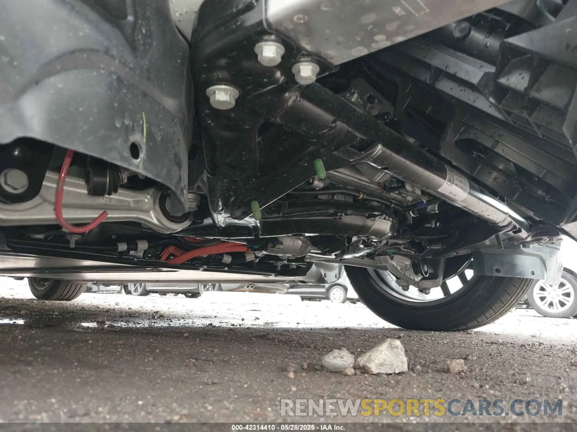 21 Photograph of a damaged car 5YJ3E1EBXRF770011 TESLA MODEL 3 2024