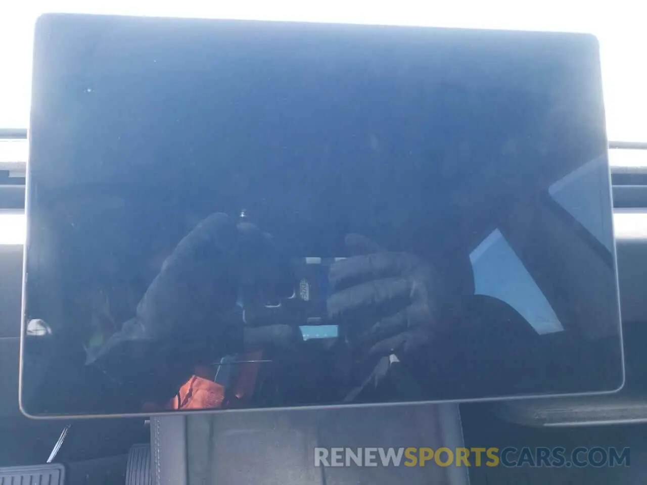 9 Photograph of a damaged car 5YJ3E1EBXRF811947 TESLA MODEL 3 2024