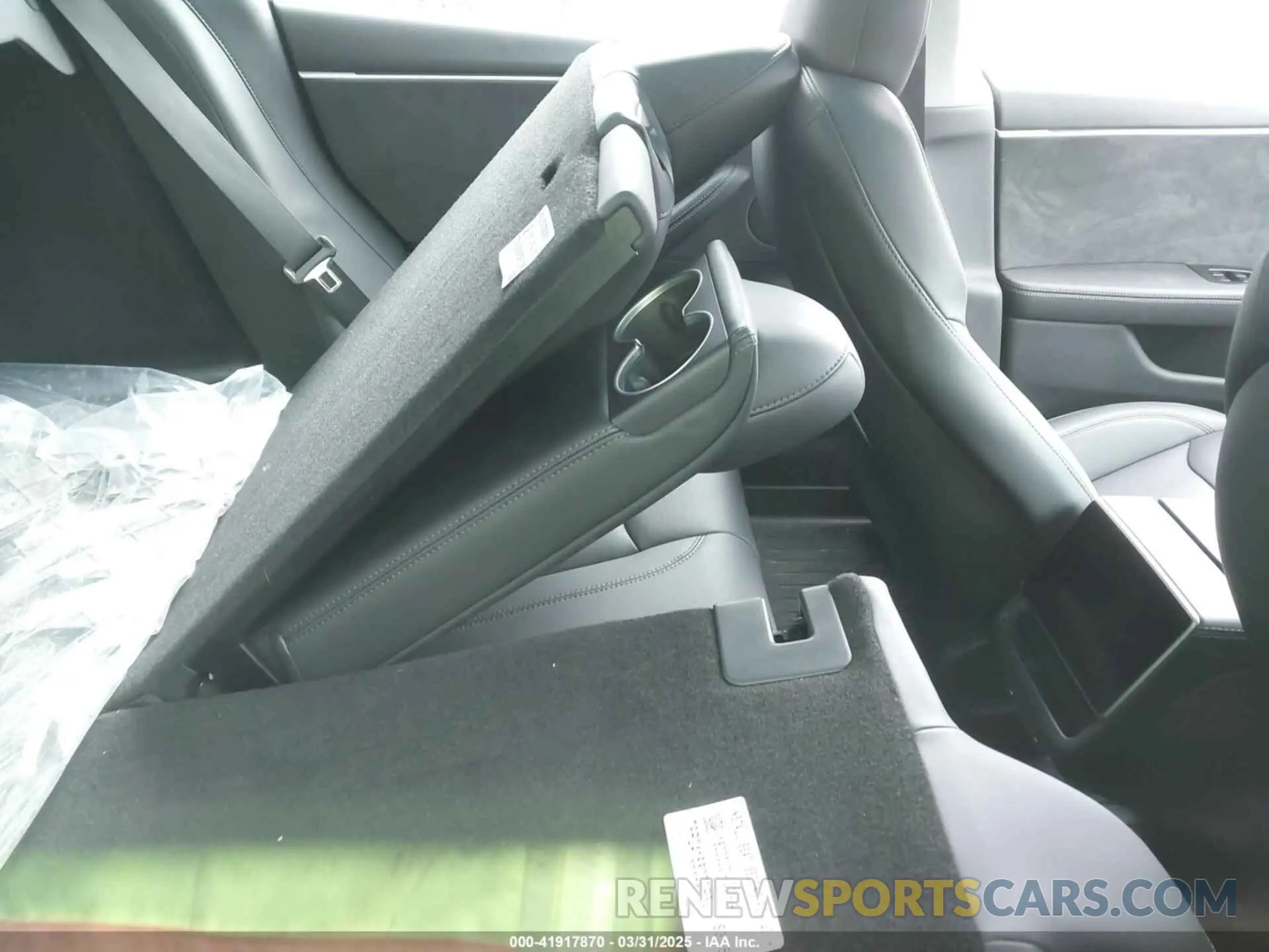 8 Photograph of a damaged car 5YJ3E1EBXRF813620 TESLA MODEL 3 2024