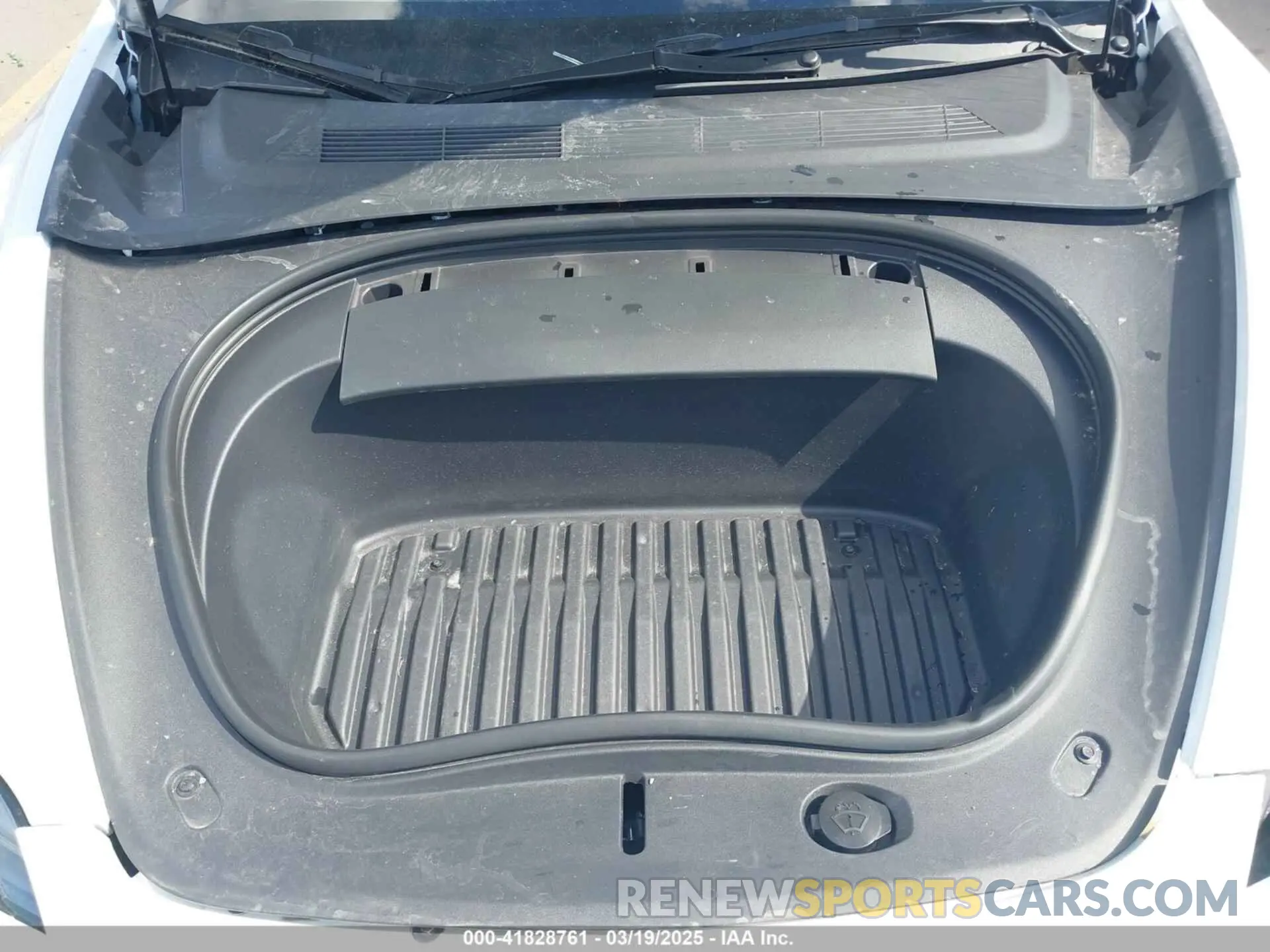 10 Photograph of a damaged car 5YJ3E1ET0RF793242 TESLA MODEL 3 2024
