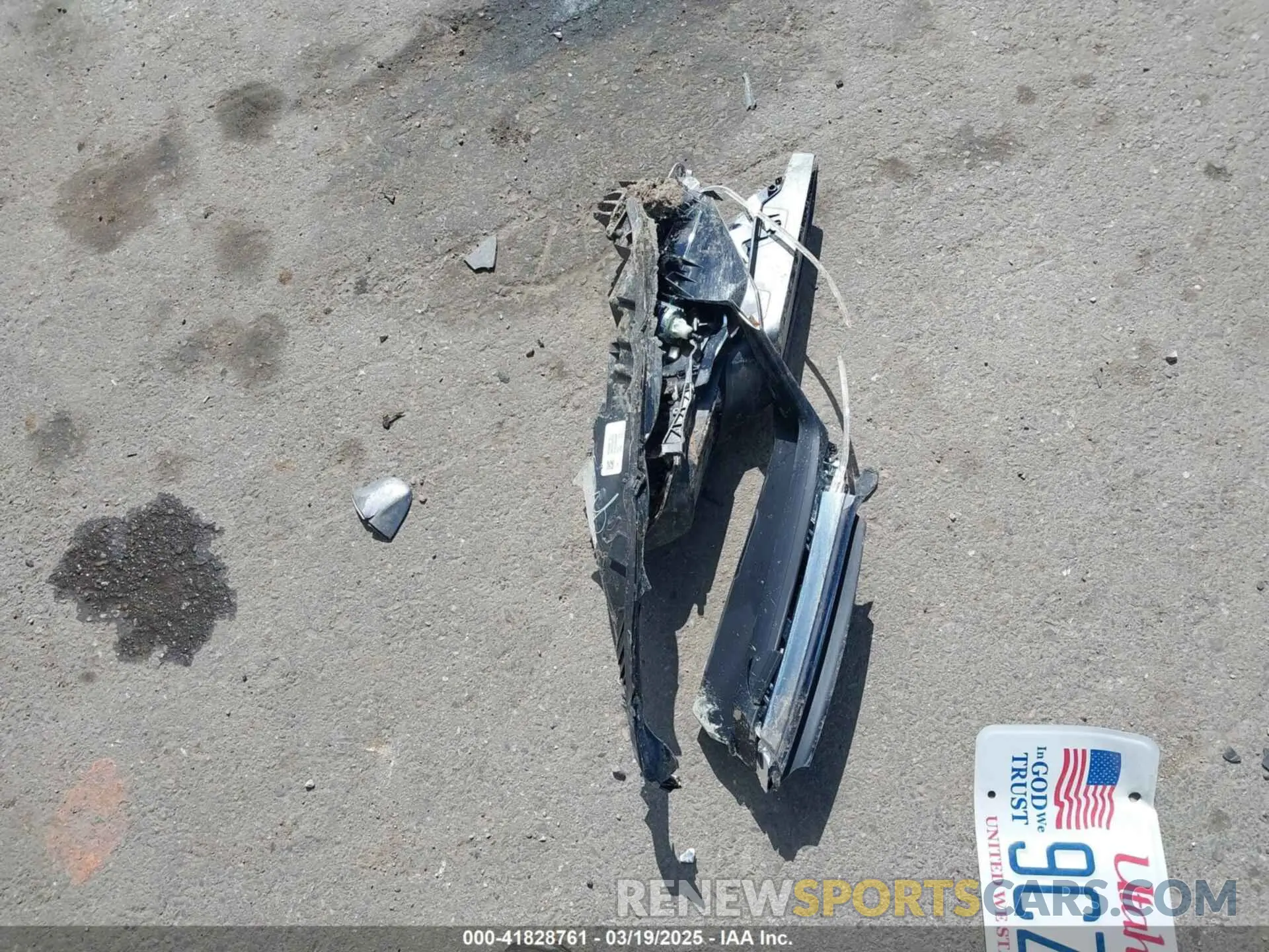 11 Photograph of a damaged car 5YJ3E1ET0RF793242 TESLA MODEL 3 2024