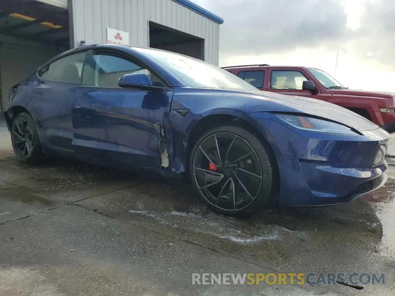 4 Photograph of a damaged car 5YJ3E1ET0RF829432 TESLA MODEL 3 2024