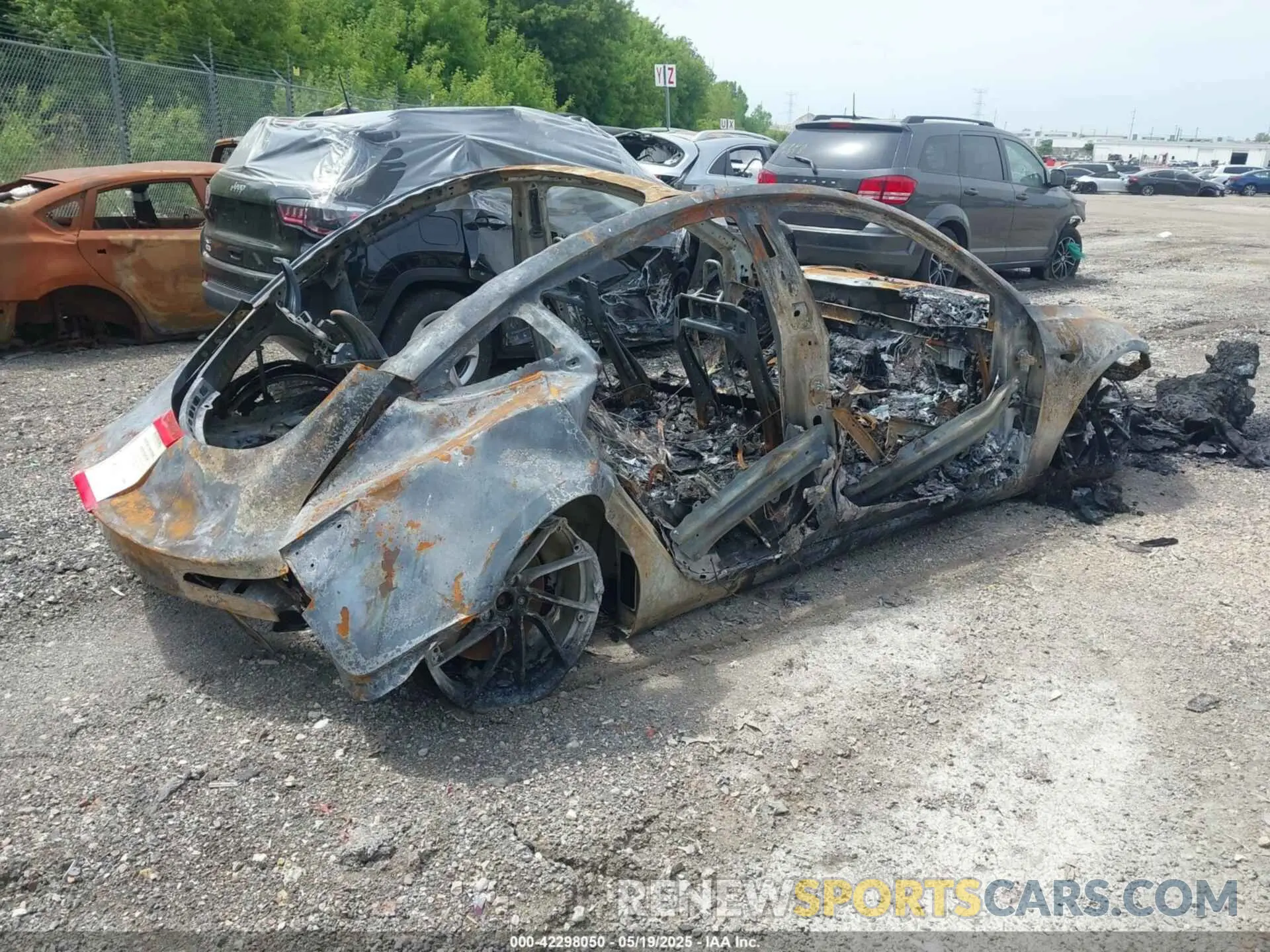 4 Photograph of a damaged car 5YJ3E1ET0RF870515 TESLA MODEL 3 2024