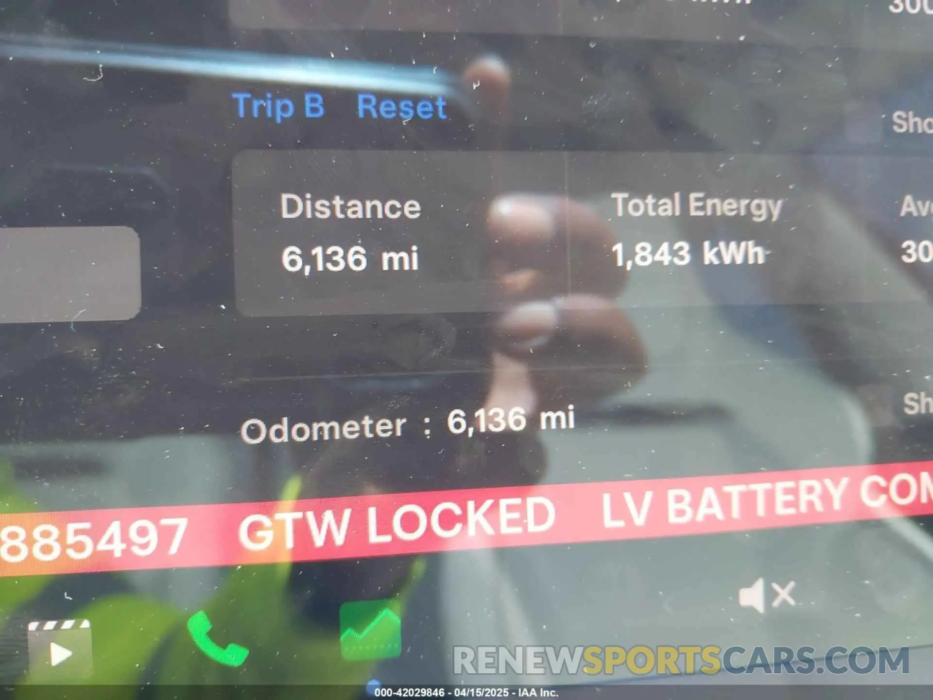 14 Photograph of a damaged car 5YJ3E1ET0RF885497 TESLA MODEL 3 2024