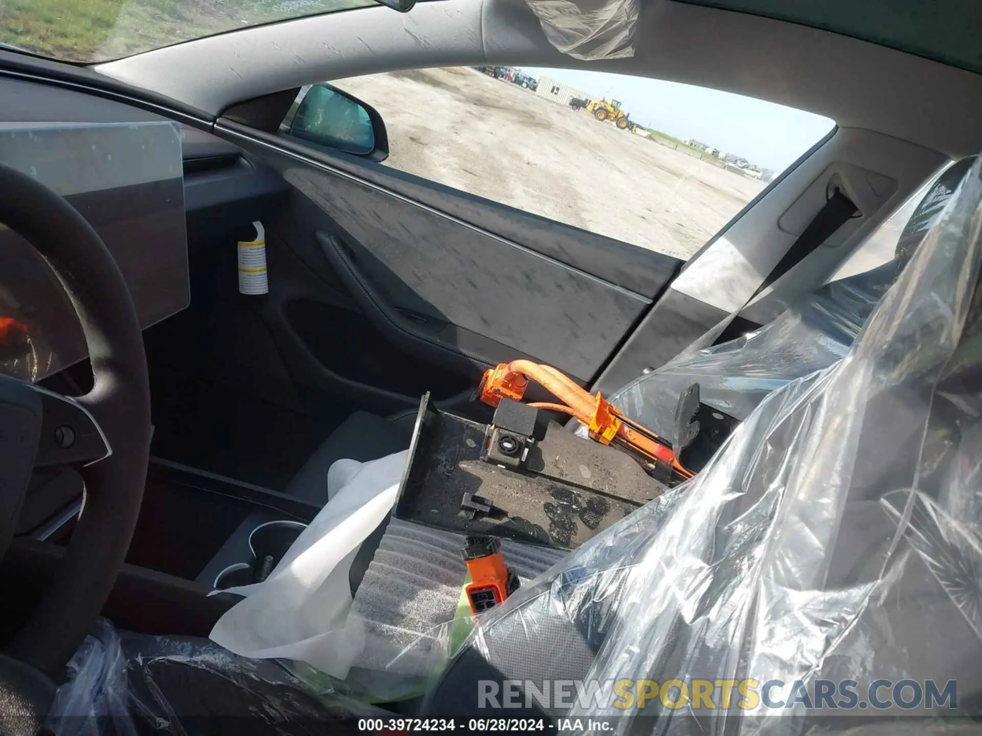 14 Photograph of a damaged car 5YJ3E1ET1RF785733 TESLA MODEL 3 2024