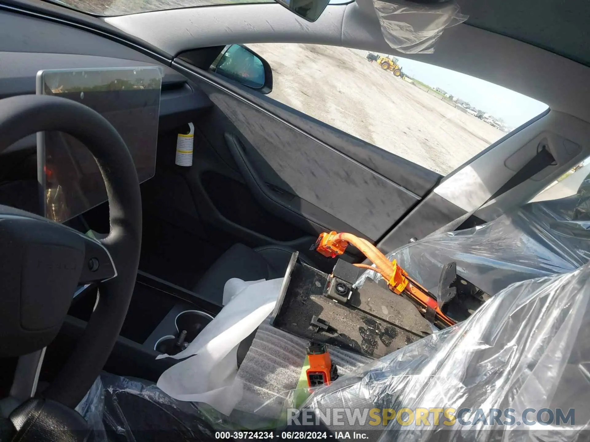 15 Photograph of a damaged car 5YJ3E1ET1RF785733 TESLA MODEL 3 2024