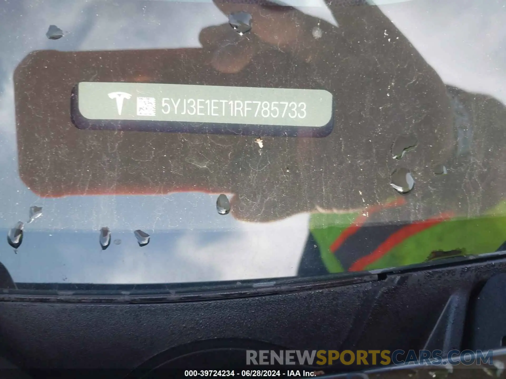 9 Photograph of a damaged car 5YJ3E1ET1RF785733 TESLA MODEL 3 2024