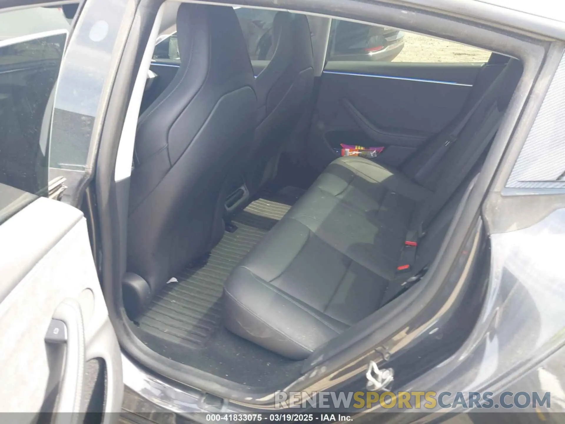 8 Photograph of a damaged car 5YJ3E1ET1RF830749 TESLA MODEL 3 2024