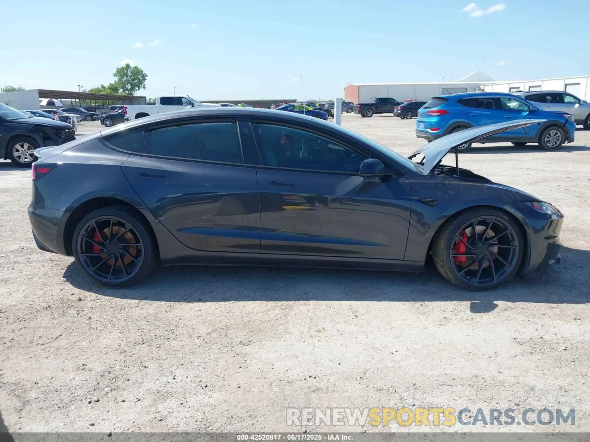 13 Photograph of a damaged car 5YJ3E1ET3RF769257 TESLA MODEL 3 2024