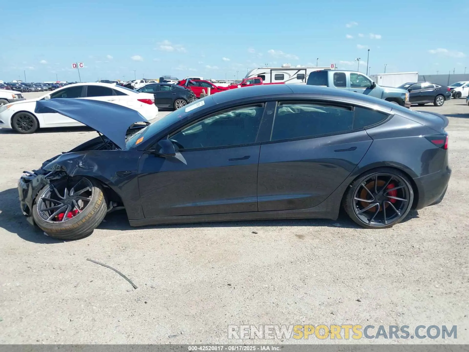 14 Photograph of a damaged car 5YJ3E1ET3RF769257 TESLA MODEL 3 2024