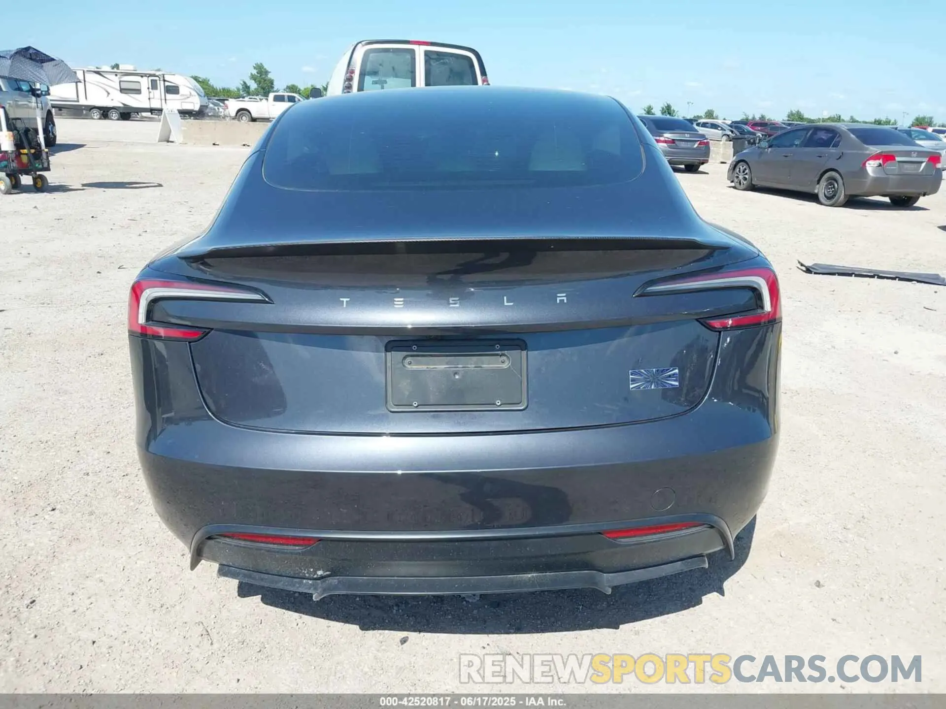 16 Photograph of a damaged car 5YJ3E1ET3RF769257 TESLA MODEL 3 2024