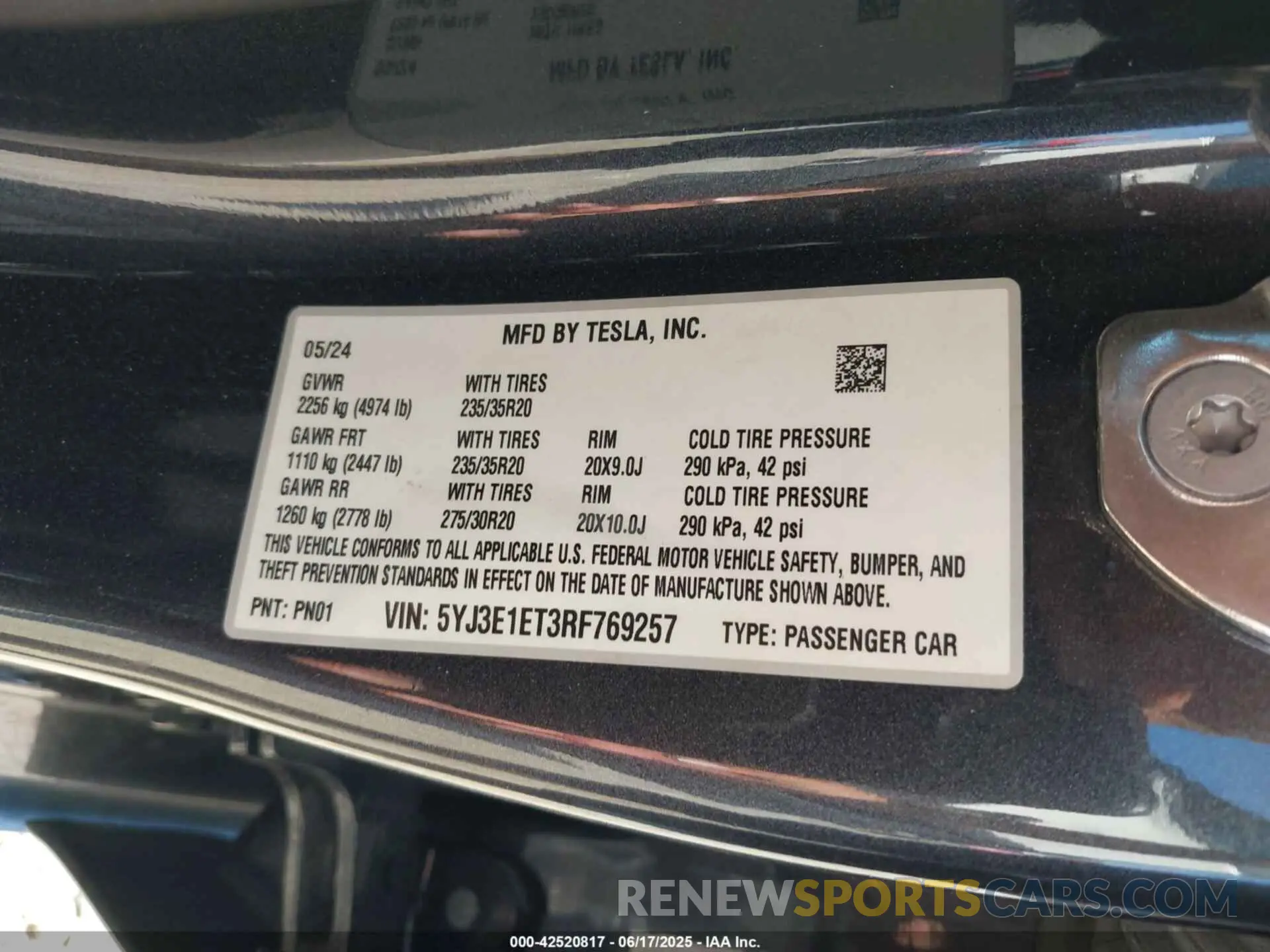 9 Photograph of a damaged car 5YJ3E1ET3RF769257 TESLA MODEL 3 2024