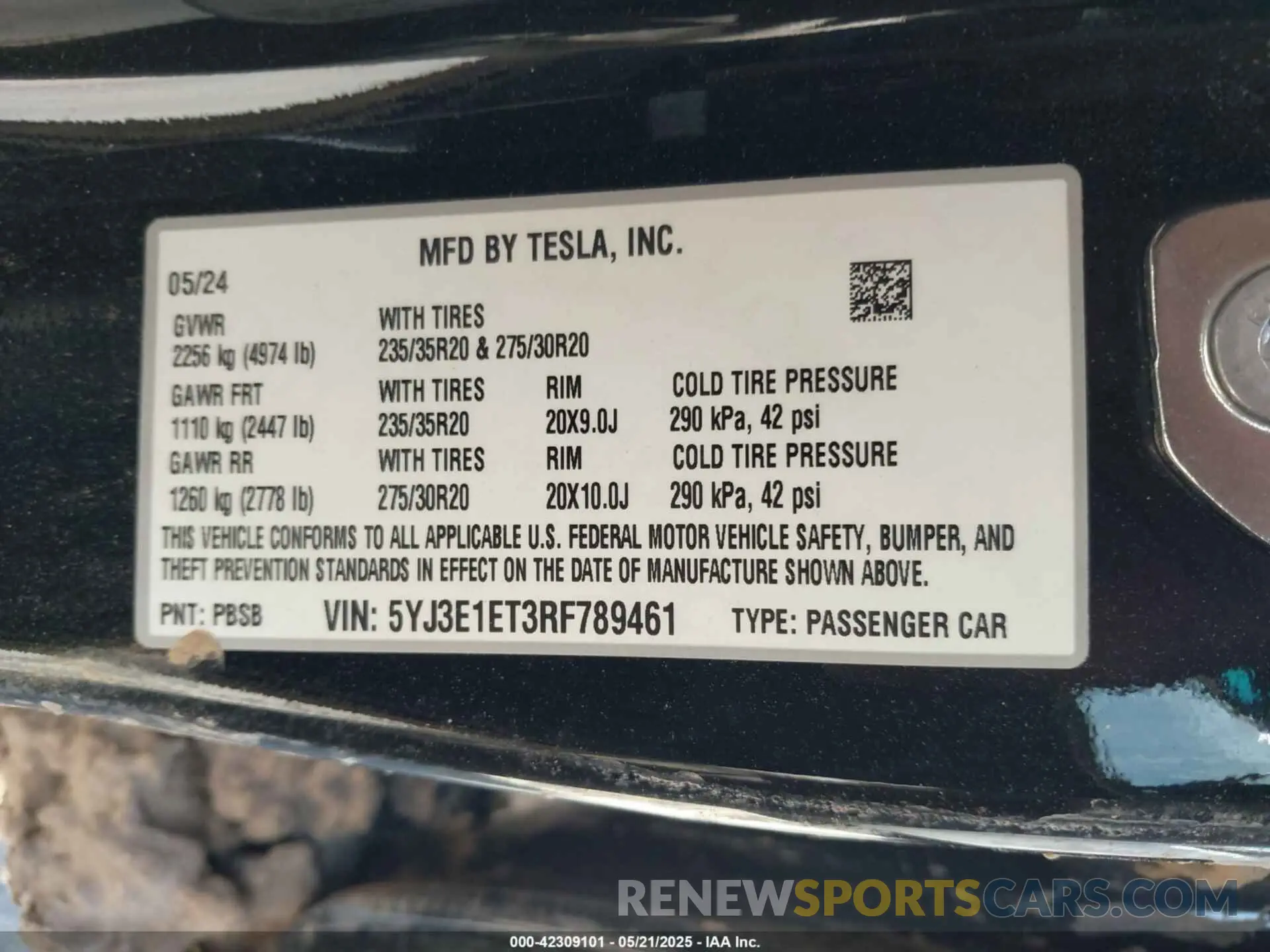 9 Photograph of a damaged car 5YJ3E1ET3RF789461 TESLA MODEL 3 2024